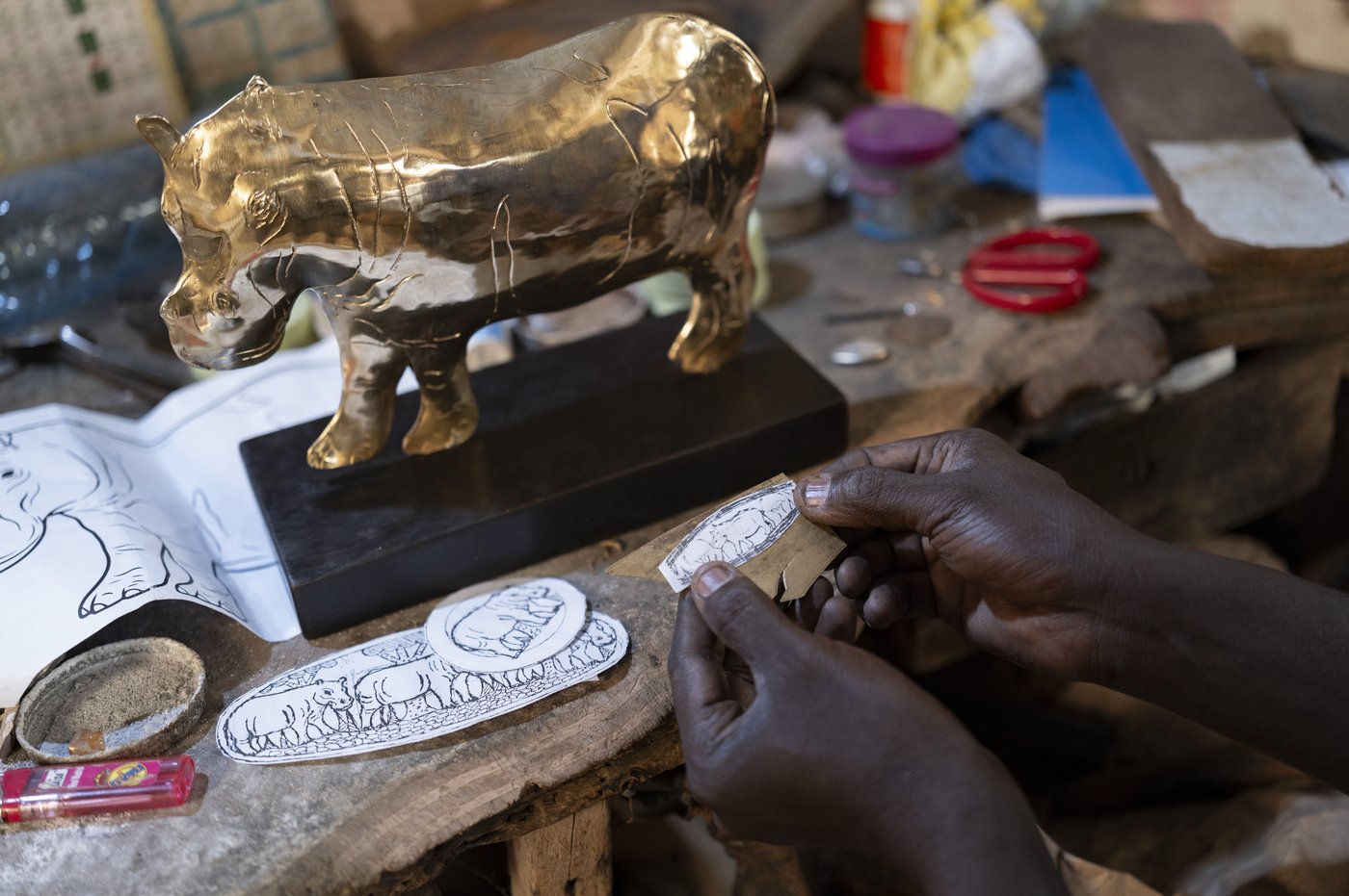 Senegalese artisans in the spotlight as they exhibit for the first time at a prestigious art event | iNFOnews.ca