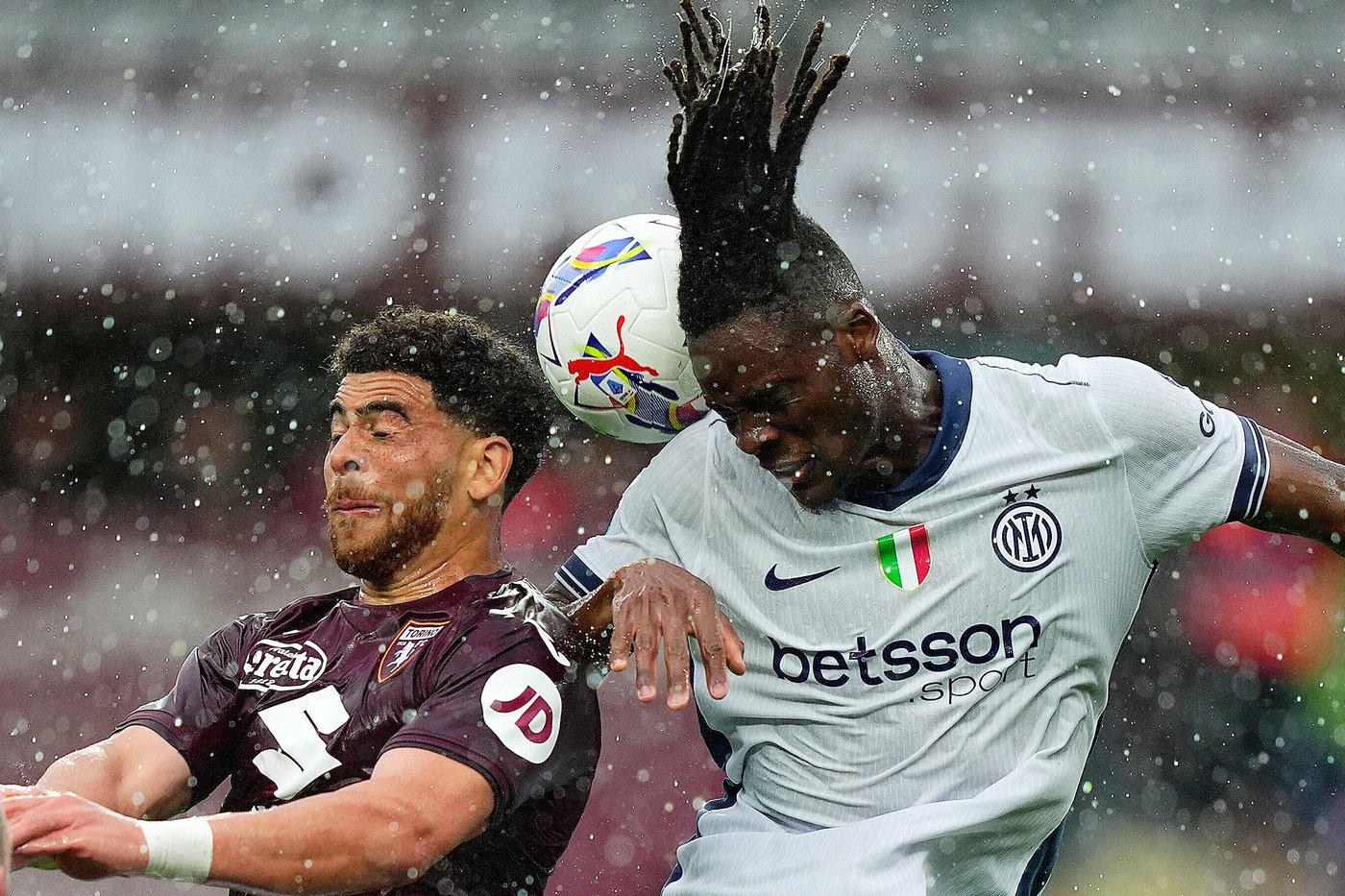 Torrential rain fails to halt Inter's pursuit of leader Napoli as it cuts gap to 1 point | iNFOnews.ca Torrential rain fails to halt Inter's pursuit of leader Napoli as it cuts gap to 1 point | iNFOnews.ca