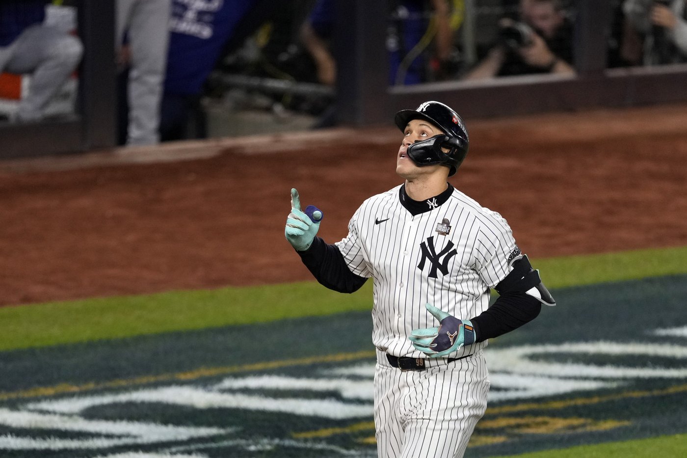 Aaron Judge breaks out of slump with 1st World Series home run for Yankees | iNFOnews.ca