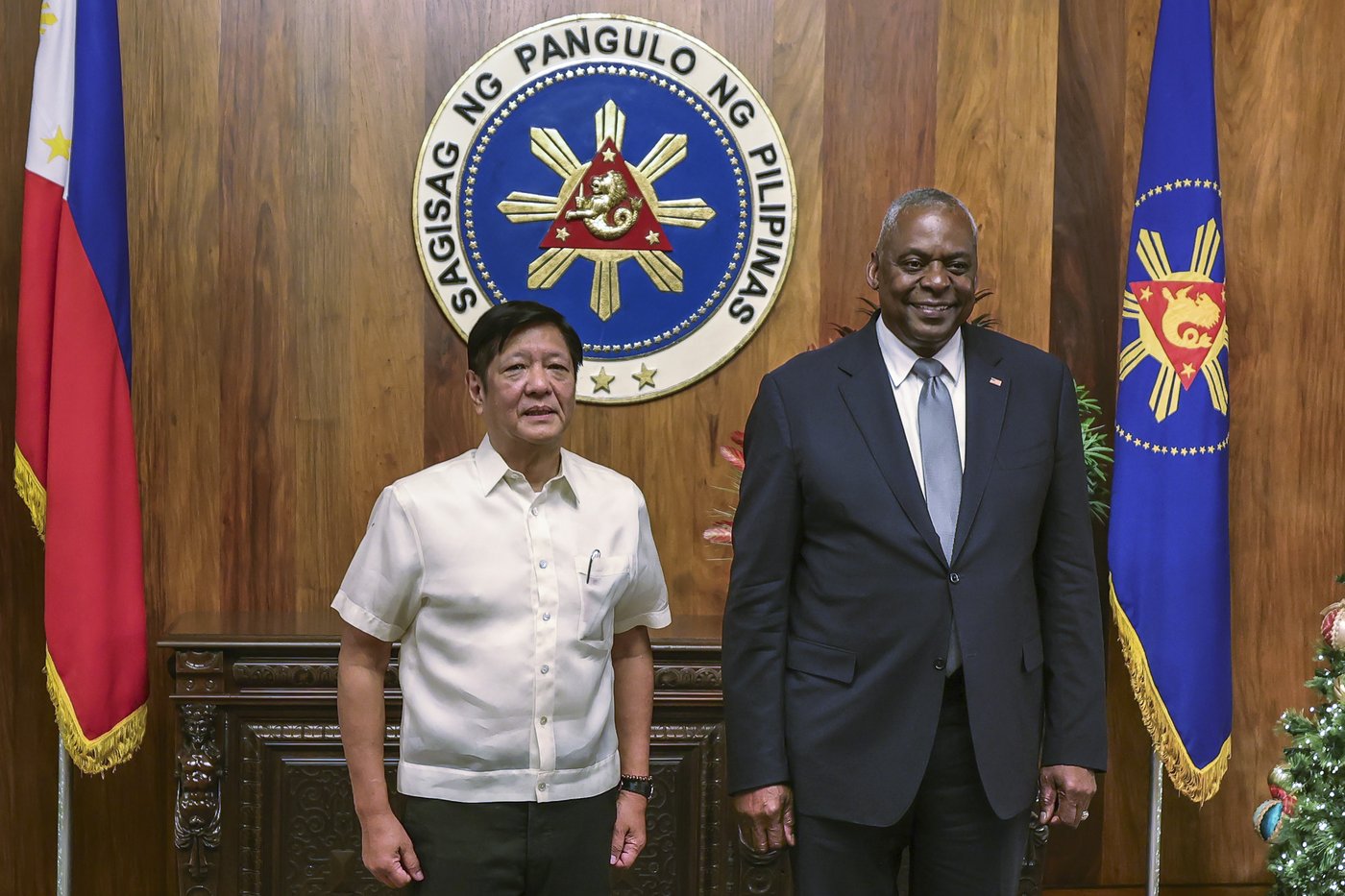 US and Philippines sign a pact to secure shared military intelligence and weapons technology | iNFOnews.ca