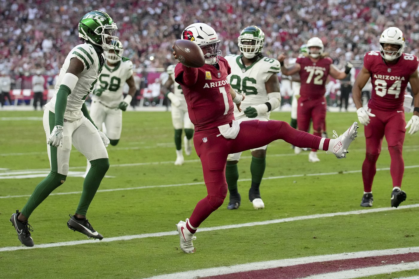 Brilliant performance by Kyler Murray leads Cardinals over Jets 31-6 for 4th straight victory | iNFOnews.ca