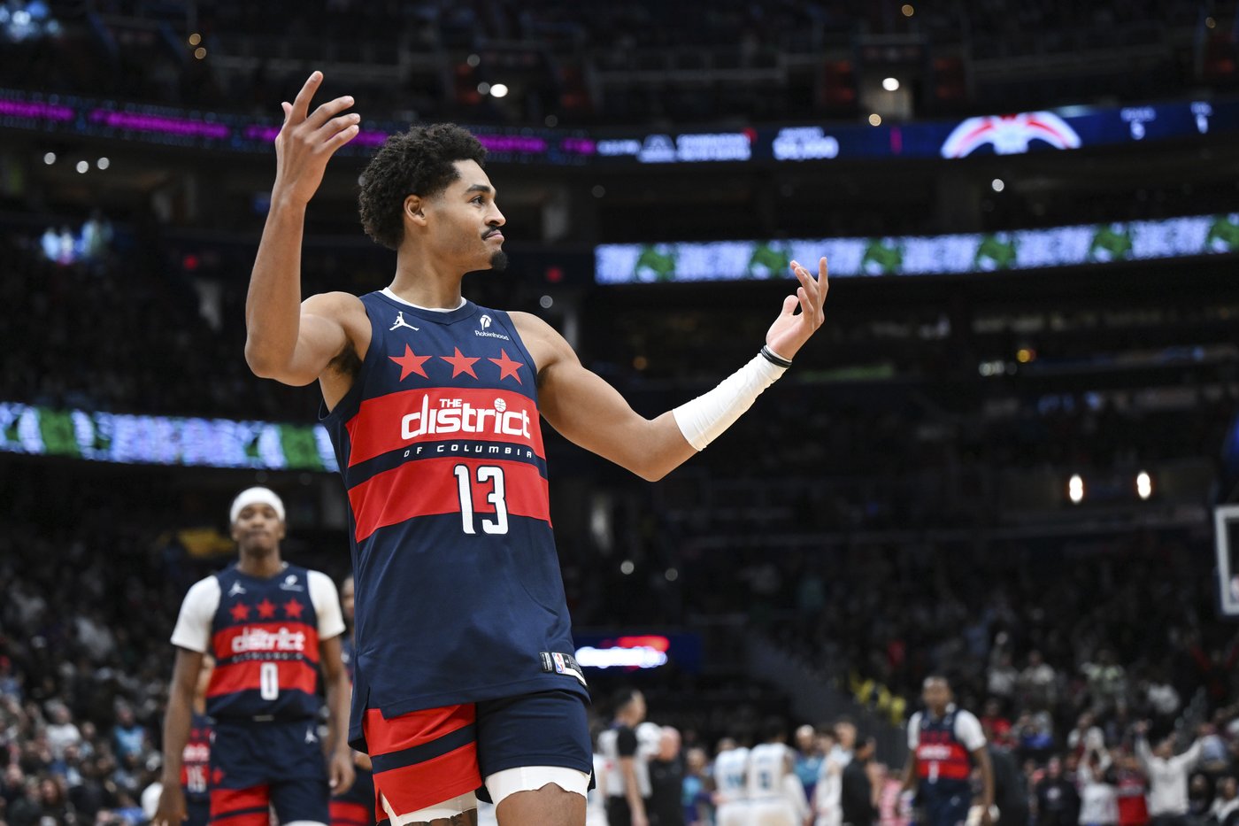 Poole's 3-pointer with 8.1 seconds left lifts Wizards to a 113-110 win over Hornets | iNFOnews.ca