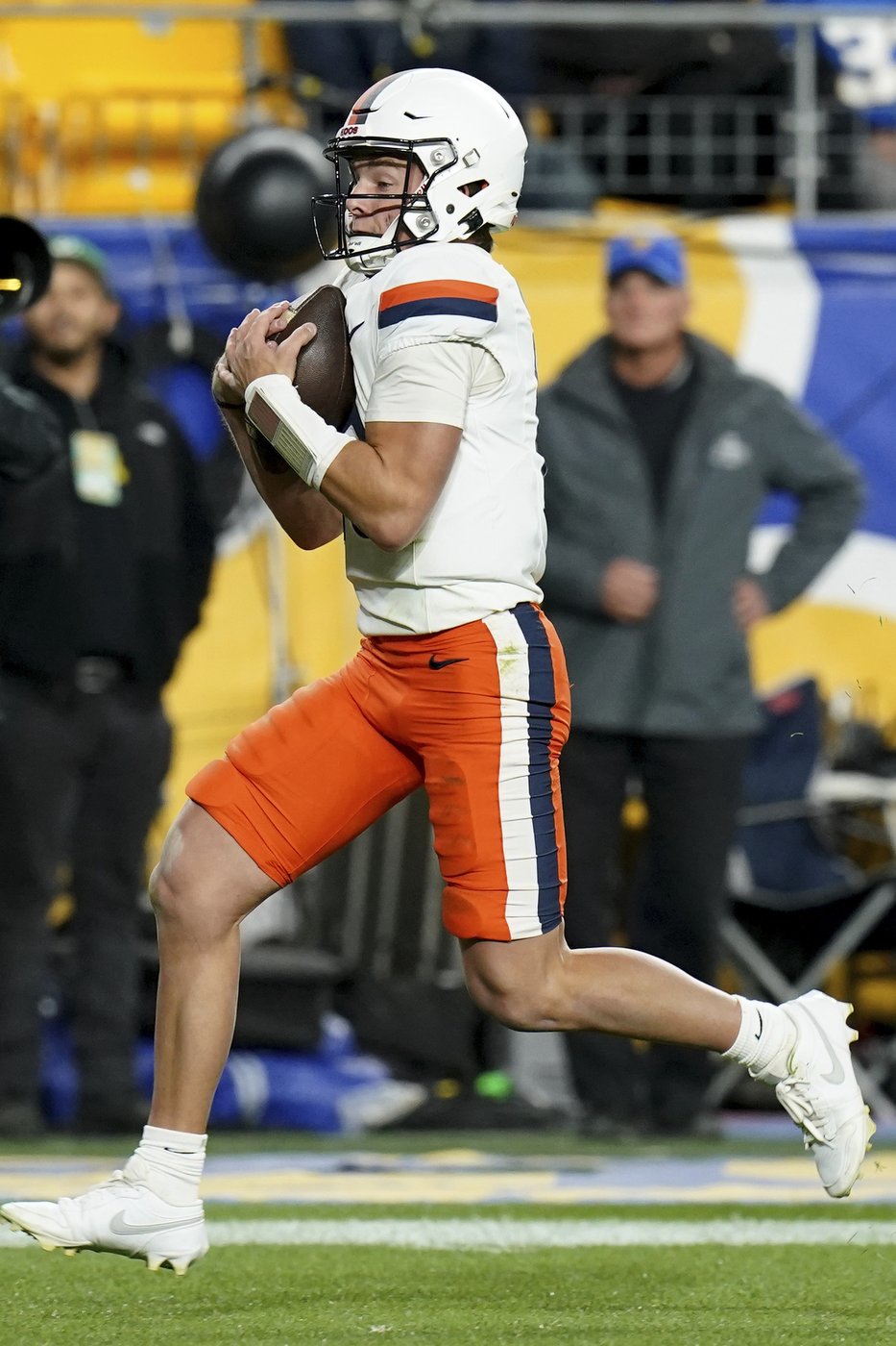 SMU’s Jennings is making a name for himself with the Mustangs one win away from the ACC title game | iNFOnews.ca SMU’s Jennings is making a name for himself with the Mustangs one win away from the ACC title game | iNFOnews.ca