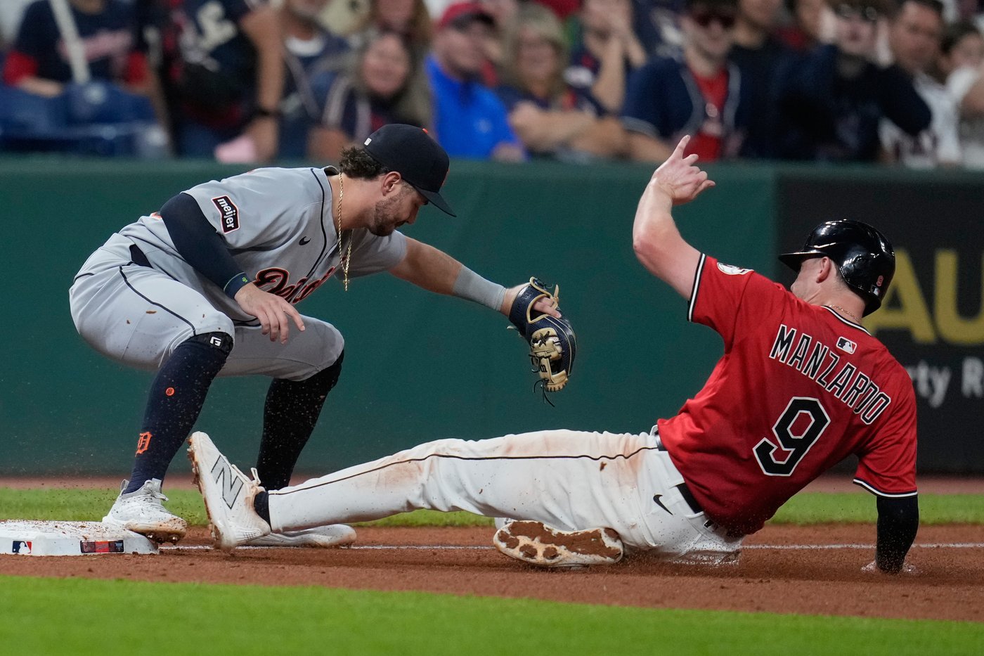 Sizzling-hot Guardians down Skubal and Tigers 5-2 to tie for AL Central lead with 5 games left | iNFOnews.ca