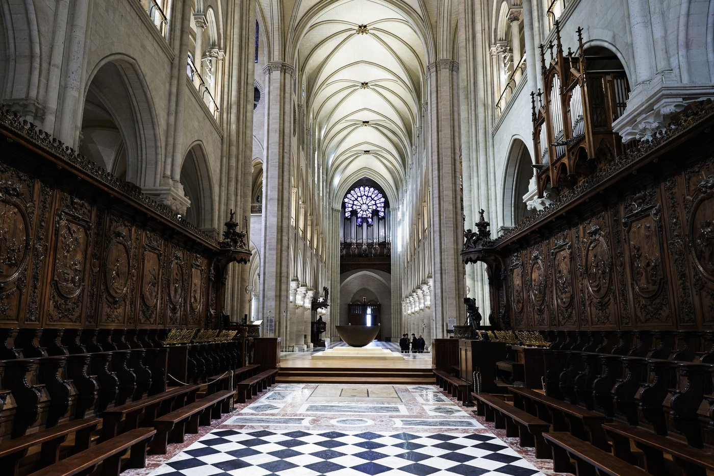 Notre Dame Cathedral unveils its new interior 5 years after devastating fire | iNFOnews.ca