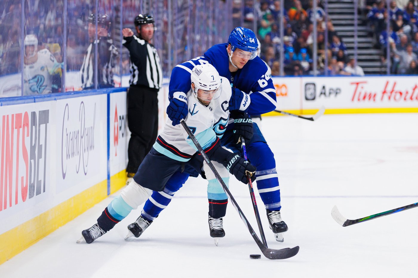 William Nylander scores twice, Maple Leafs down Kraken 4-1 | iNFOnews.ca William Nylander scores twice, Maple Leafs down Kraken 4-1 | iNFOnews.ca