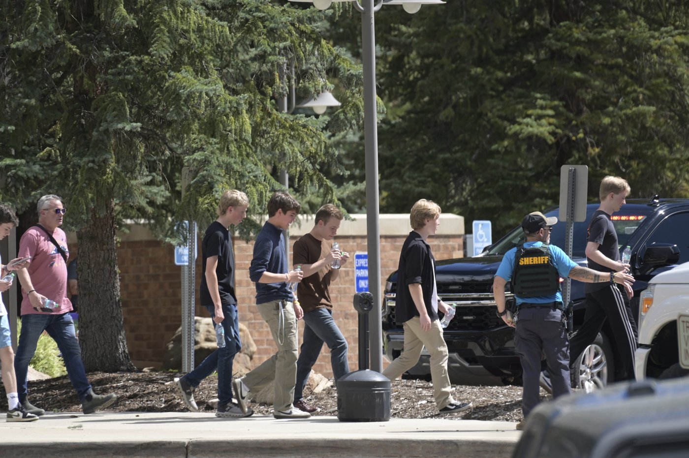 Denver school shooting suspect posted online about mass shootings and neo-Nazi views, report says | iNFOnews.ca Denver school shooting suspect posted online about mass shootings and neo-Nazi views, report says | iNFOnews.ca