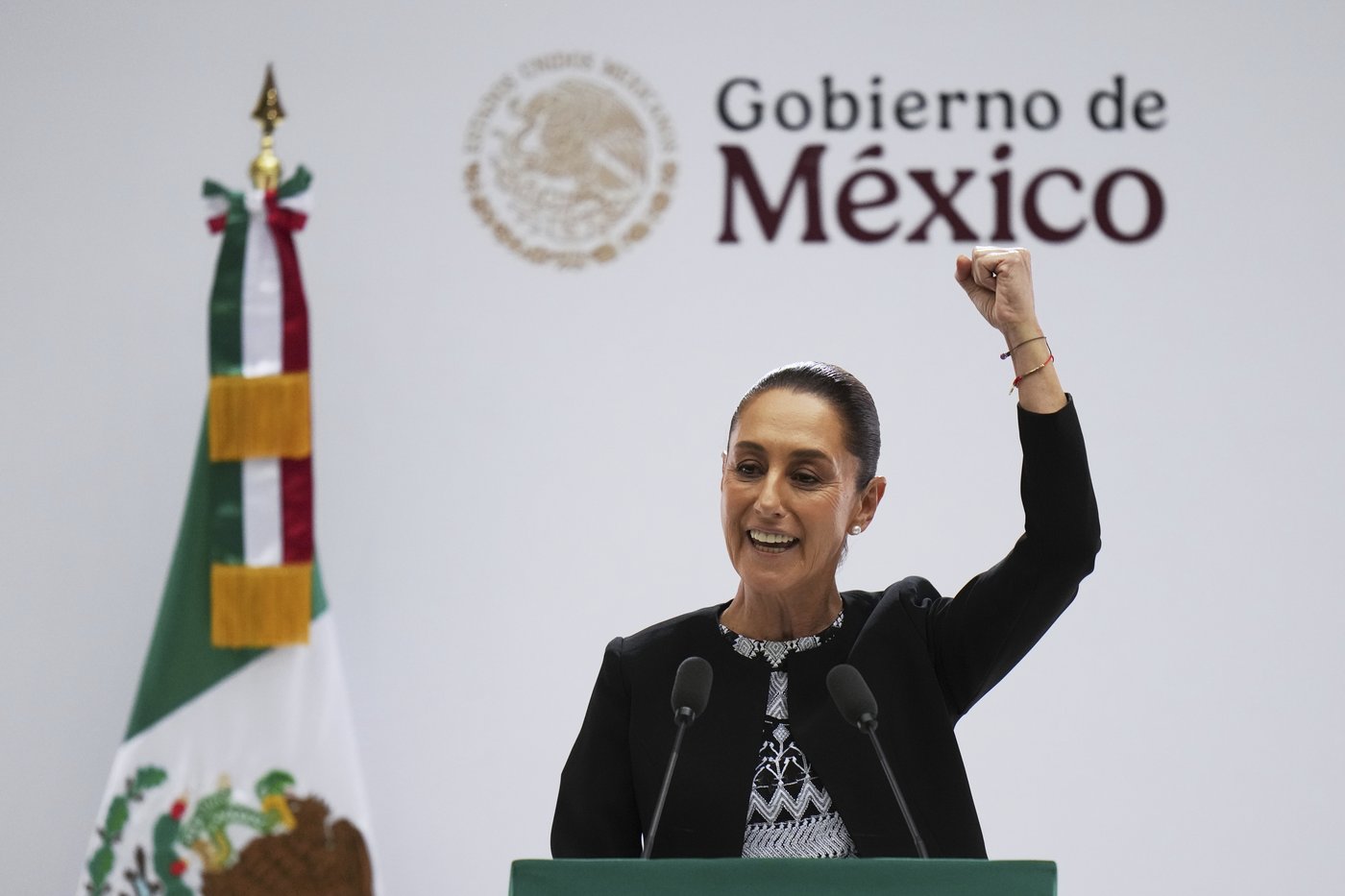 From Trump to social programs: Mexico's first female president takes stock after a year in office | iNFOnews.ca From Trump to social programs: Mexico's first female president takes stock after a year in office | iNFOnews.ca