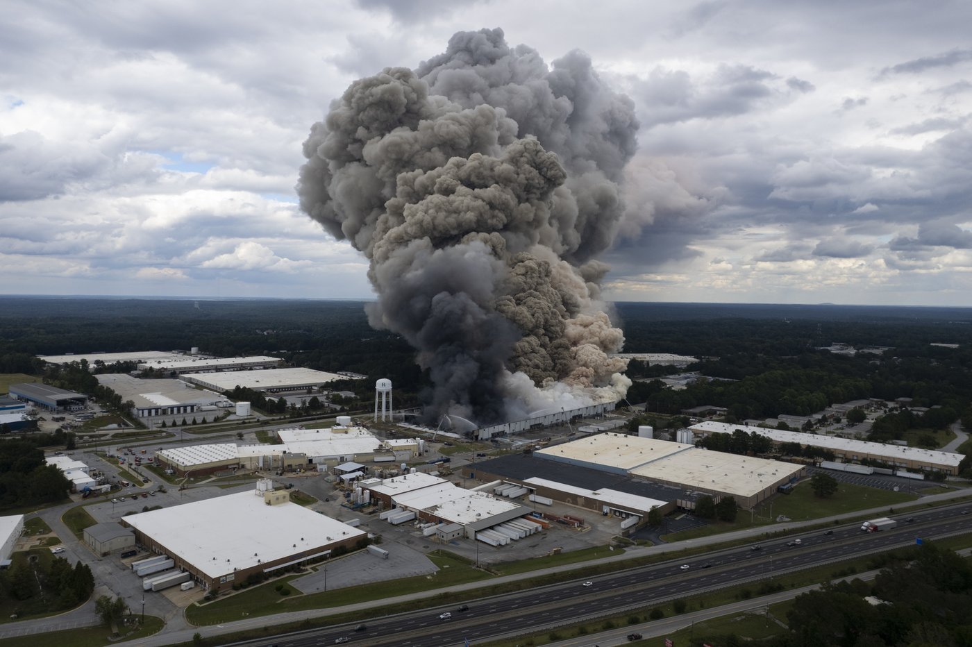 Georgia county says its suing company over chemical fire | iNFOnews.ca