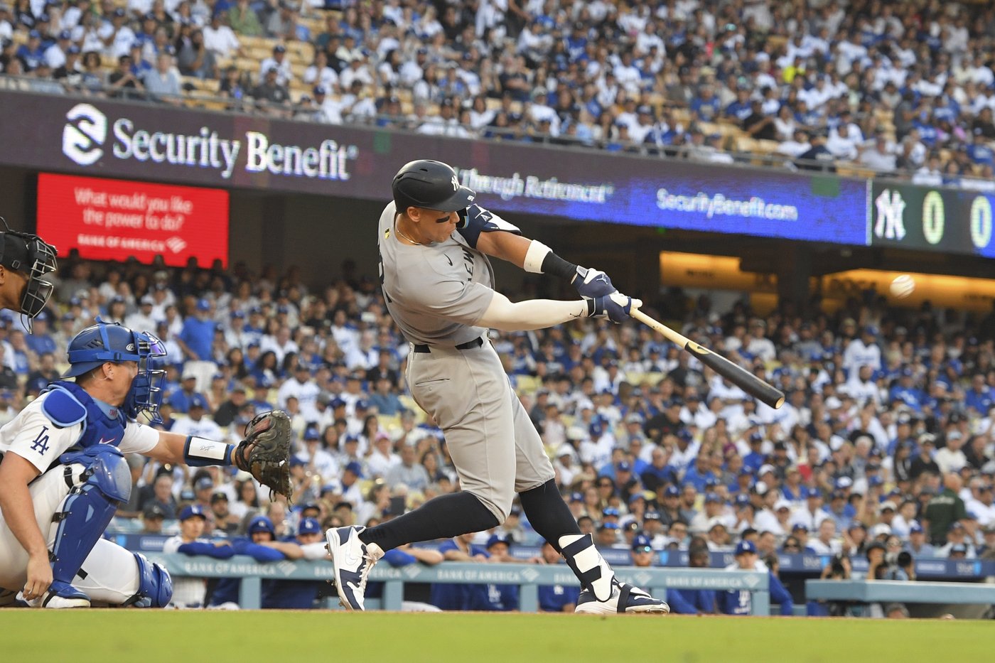 Judge and Ohtani light up the first inning with historic homers in Yankees-Dodgers rematch | iNFOnews.ca