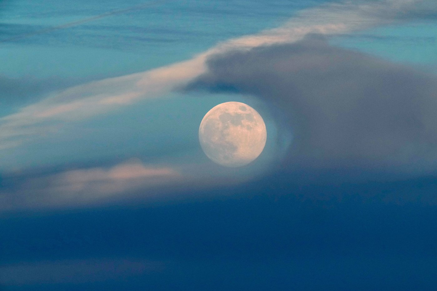 A micromoon will grace the night skies this weekend | iNFOnews.ca