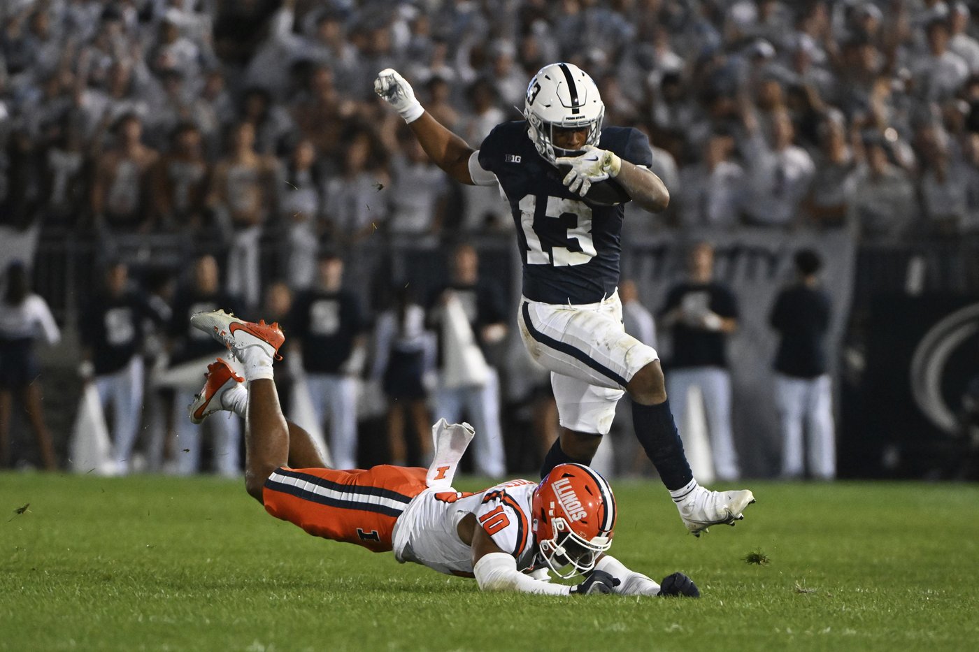 Singleton, Allen score TDs as No. 9 Penn State beats No. 19 Illinois 21-7 | iNFOnews.ca Singleton, Allen score TDs as No. 9 Penn State beats No. 19 Illinois 21-7 | iNFOnews.ca
