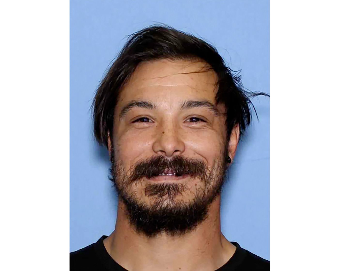 Human remains in Washington state identified as Travis Decker, wanted for killing his daughters | iNFOnews.ca Human remains in Washington state identified as Travis Decker, wanted for killing his daughters | iNFOnews.ca
