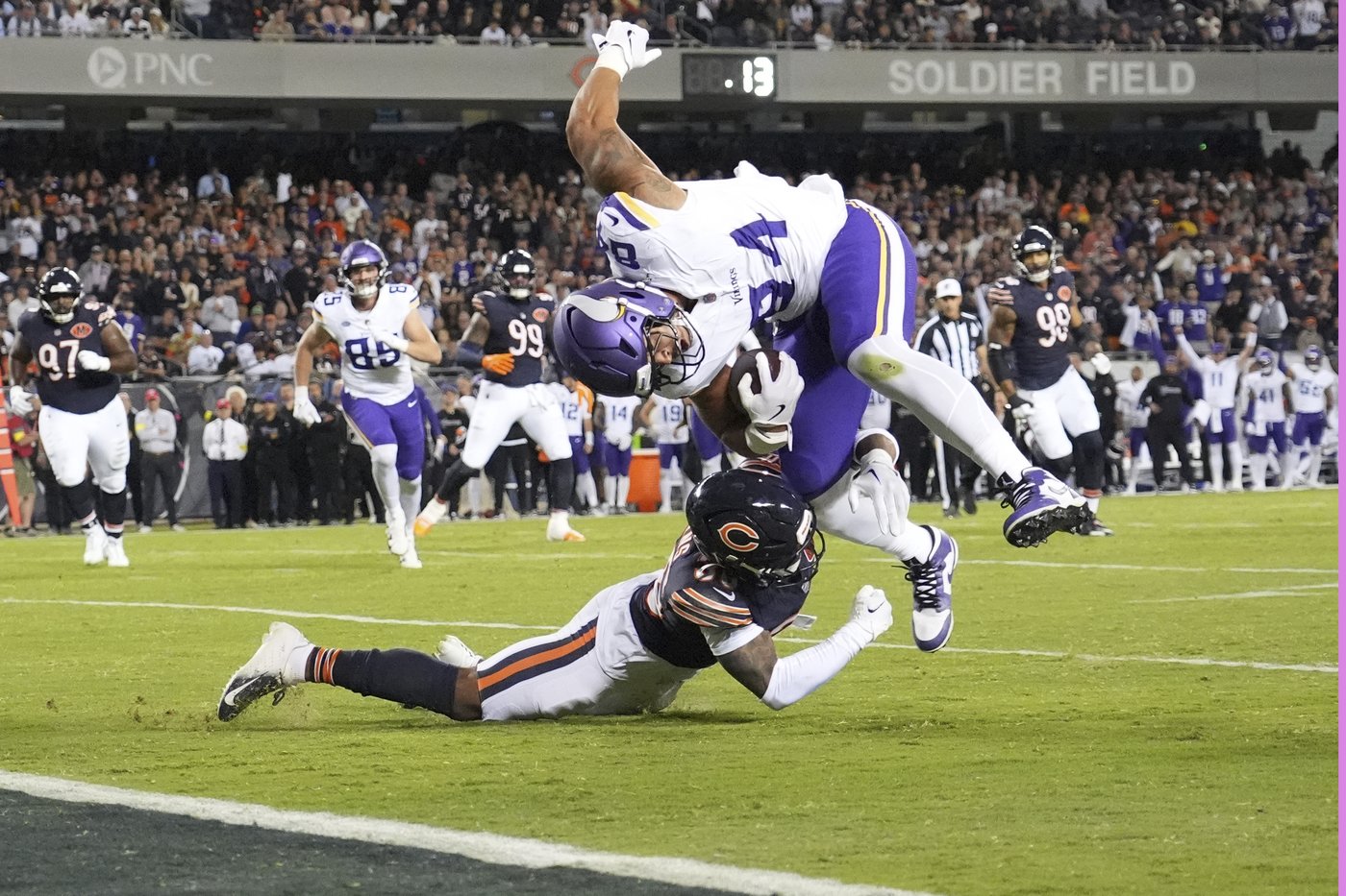 J.J. McCarthy rallies the Vikings in the fourth quarter of his debut for a 27-24 win over the Bears | iNFOnews.ca J.J. McCarthy rallies the Vikings in the fourth quarter of his debut for a 27-24 win over the Bears | iNFOnews.ca