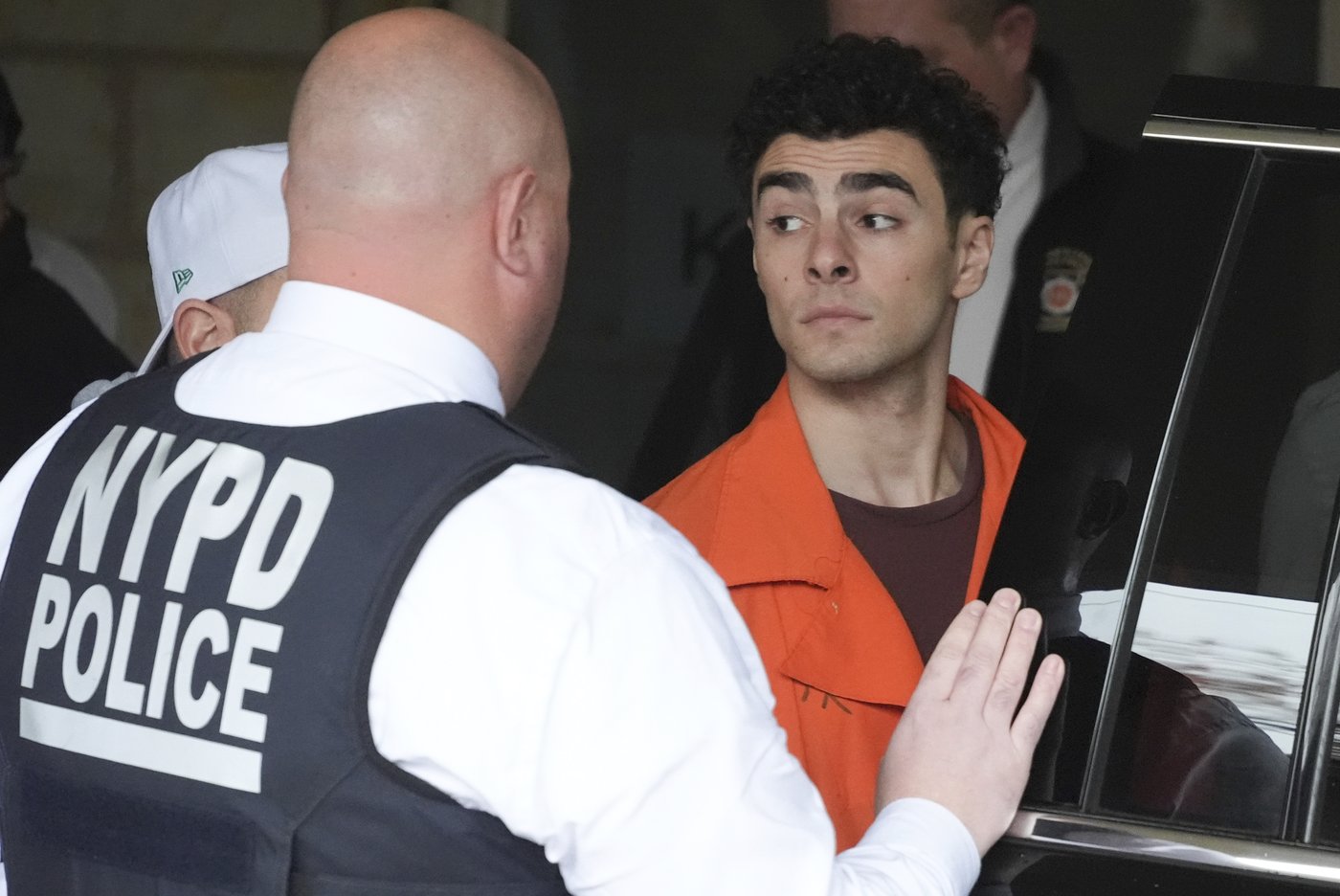 Suspect in UnitedHealthcare CEO killing faces federal murder, stalking and weapons charges | iNFOnews.ca Suspect in UnitedHealthcare CEO killing faces federal murder, stalking and weapons charges | iNFOnews.ca