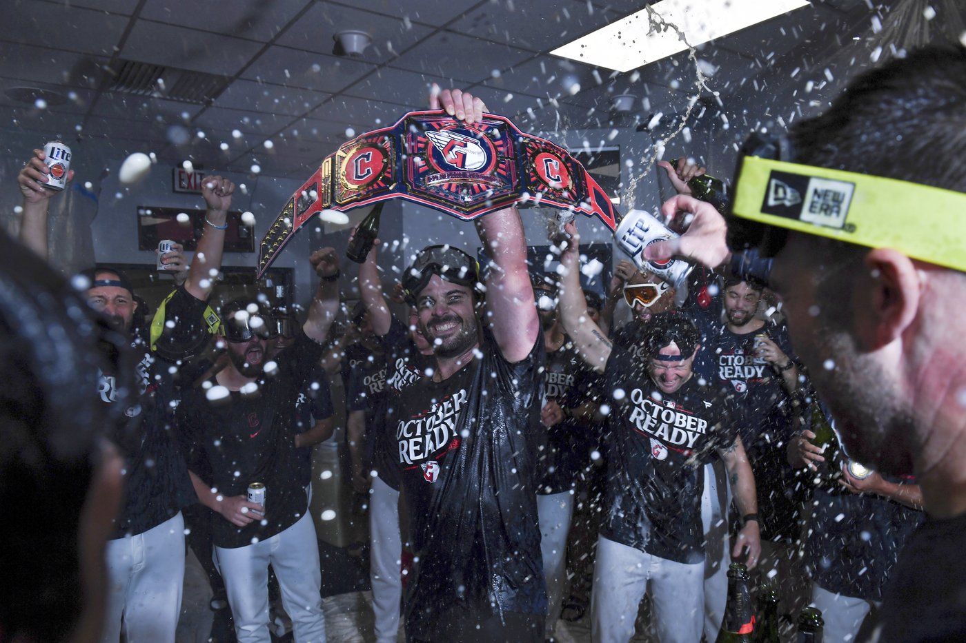 Guardians clinch AL playoff berth with walk-off, 3-2 win in 10 innings over Twins | iNFOnews.ca Guardians clinch AL playoff berth with walk-off, 3-2 win in 10 innings over Twins | iNFOnews.ca