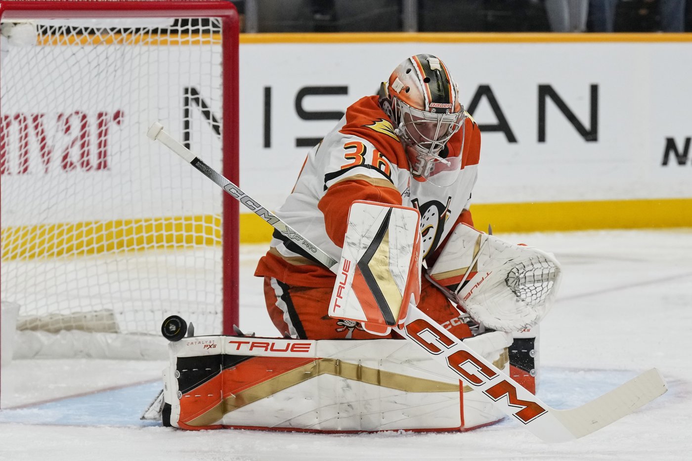 Red Wings acquire goalie John Gibson from the Ducks in a trade at the NHL draft | iNFOnews.ca Red Wings acquire goalie John Gibson from the Ducks in a trade at the NHL draft | iNFOnews.ca