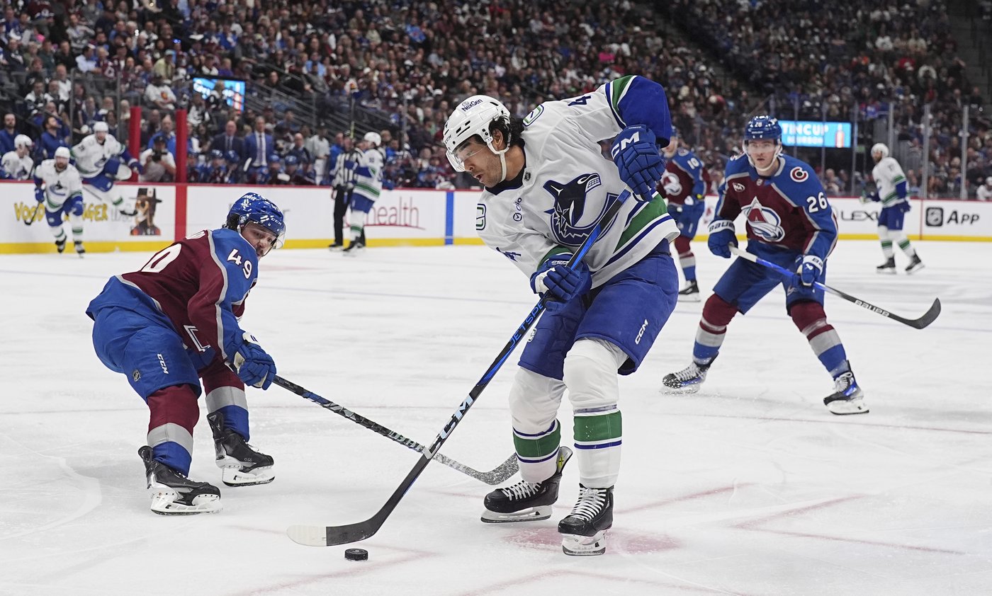 Sherwood and Joshua help Canucks win 4-1 in Avalanche's last regular-season home game | iNFOnews.ca
