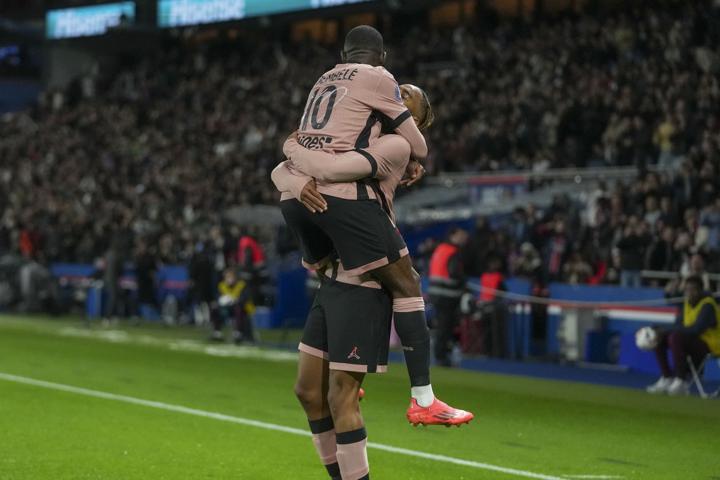 Dembélé left out of PSG game at Arsenal on disciplinary grounds | iNFOnews.ca