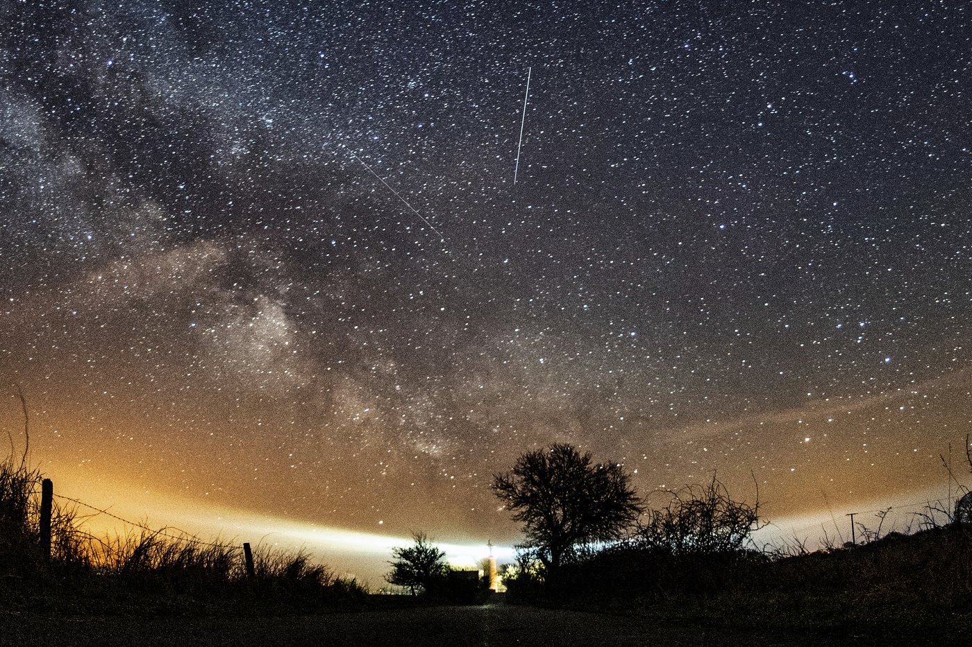 How to catch the shooting stars of spring's first meteor shower, the Lyrids | iNFOnews.ca