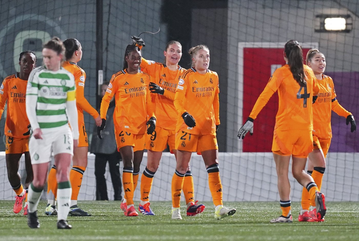 Jónsdóttir scores 4 as Wolfsburg clinches quarterfinal spot by routing Roma 6-1 in Women's CL | iNFOnews.ca