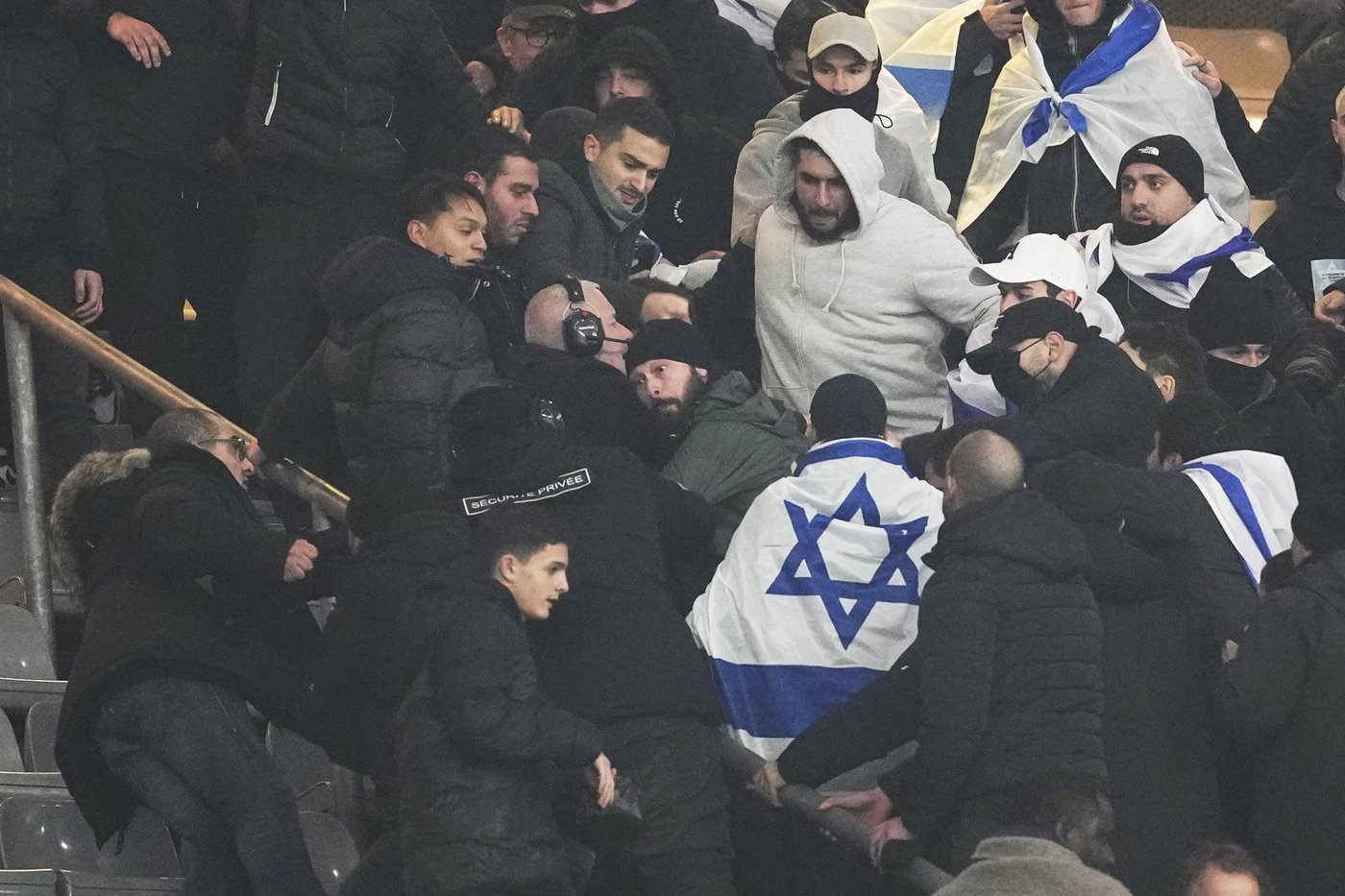 Brief altercation between fans mars France-Israel soccer match despite heavy security | iNFOnews.ca