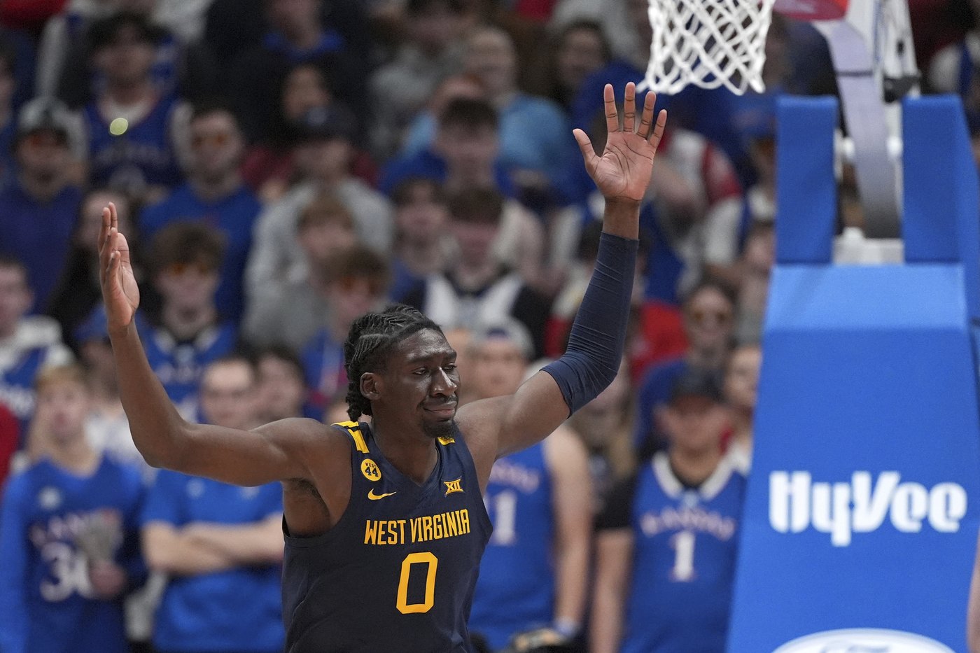 Javon Small hits go-ahead FT with 1.8 seconds left, sending West Virginia to 62-61 win over No. 7 KU | iNFOnews.ca Javon Small hits go-ahead FT with 1.8 seconds left, sending West Virginia to 62-61 win over No. 7 KU | iNFOnews.ca