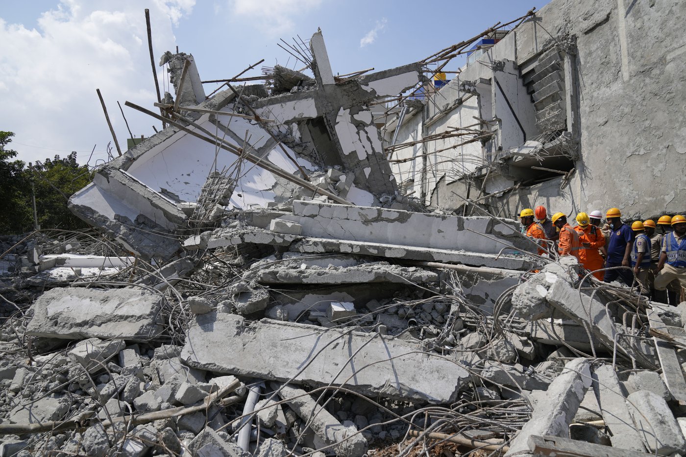 Building collapses during heavy rains in southern India city, killing at least 5 workers | iNFOnews.ca Building collapses during heavy rains in southern India city, killing at least 5 workers | iNFOnews.ca