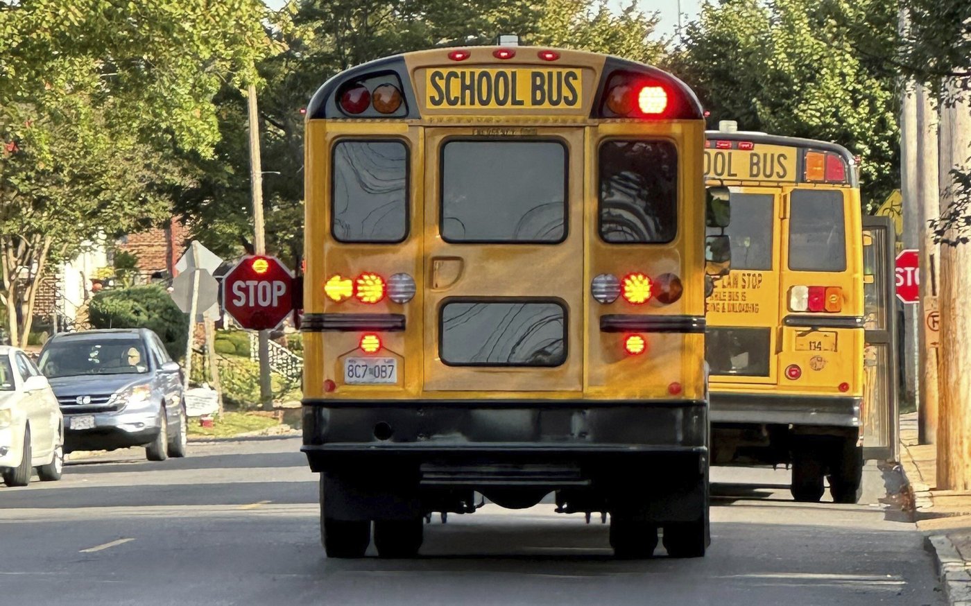 St. Louis schools, struggling to get kids to classes, suspend bus vendor | iNFOnews.ca