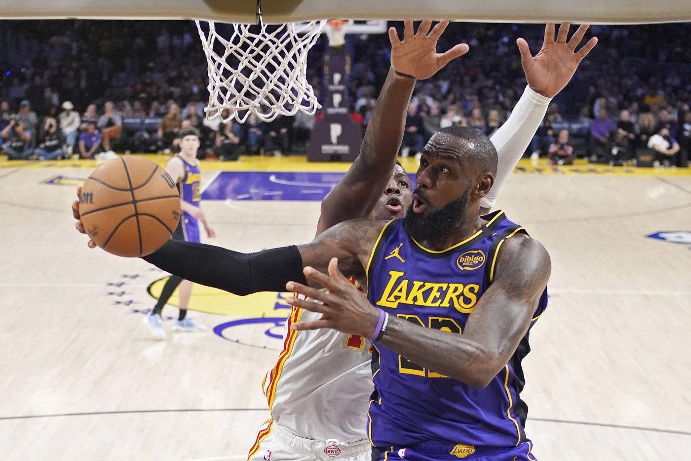 LeBron James breaks Michael Jordan's record for 30-point games with his 563rd | iNFOnews.ca LeBron James breaks Michael Jordan's record for 30-point games with his 563rd | iNFOnews.ca