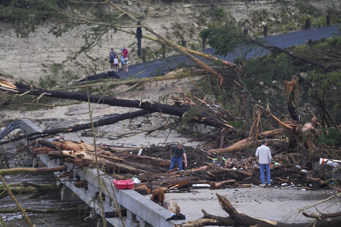 PHOTO COLLECTION: Texas floods leave dozens dead and missing as rescuers search devastated landscape | iNFOnews.ca PHOTO COLLECTION: Texas floods leave dozens dead and missing as rescuers search devastated landscape | iNFOnews.ca