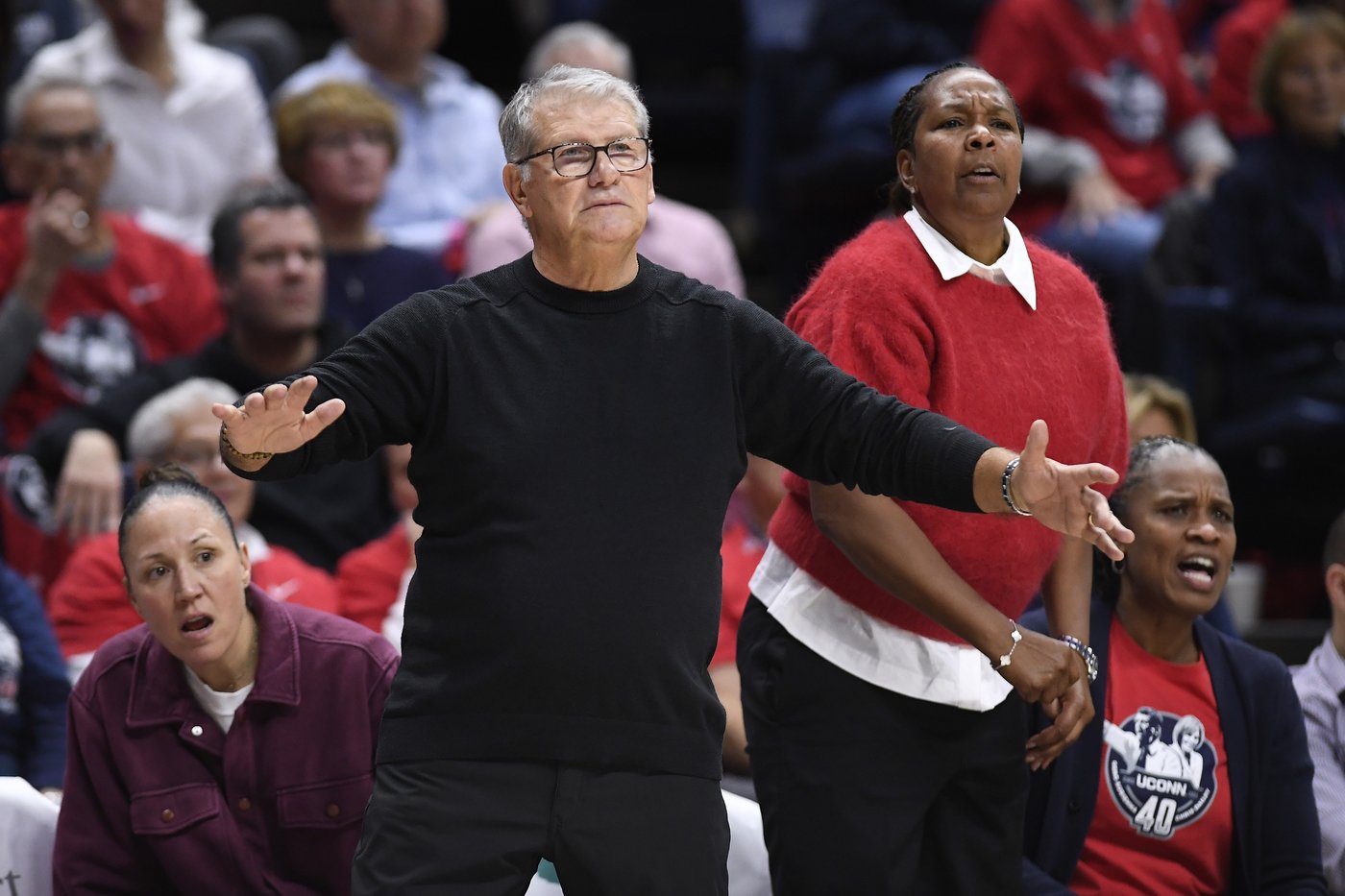 Geno Auriemma earns NCAA-record 1,217th victory as No. 2 UConn beats Fairleigh Dickinson 85-41 | iNFOnews.ca