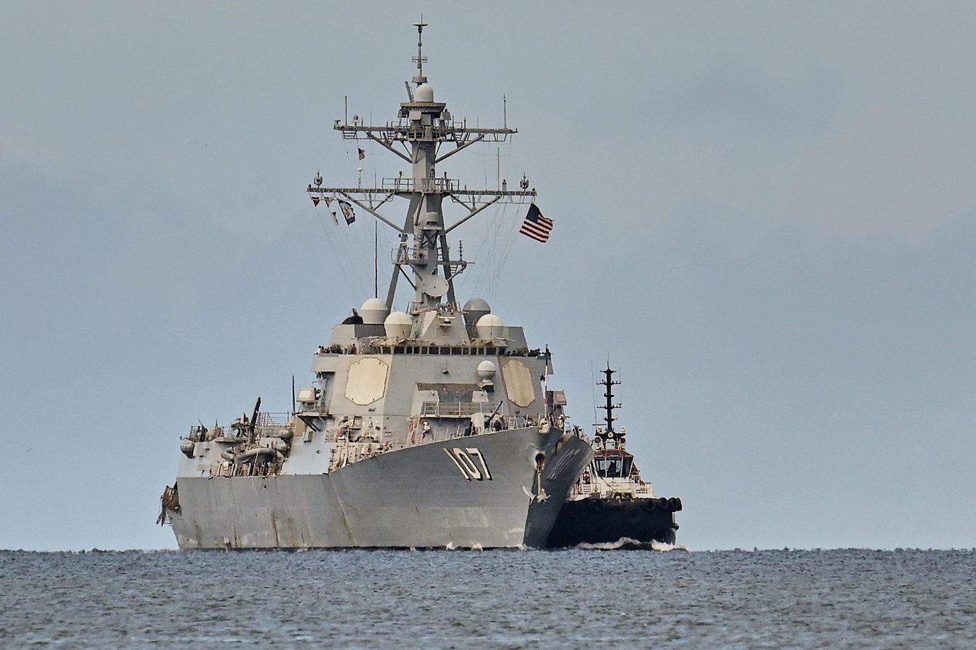 US warship docks in Trinidad and Tobago, putting more pressure on Venezuela | iNFOnews.ca