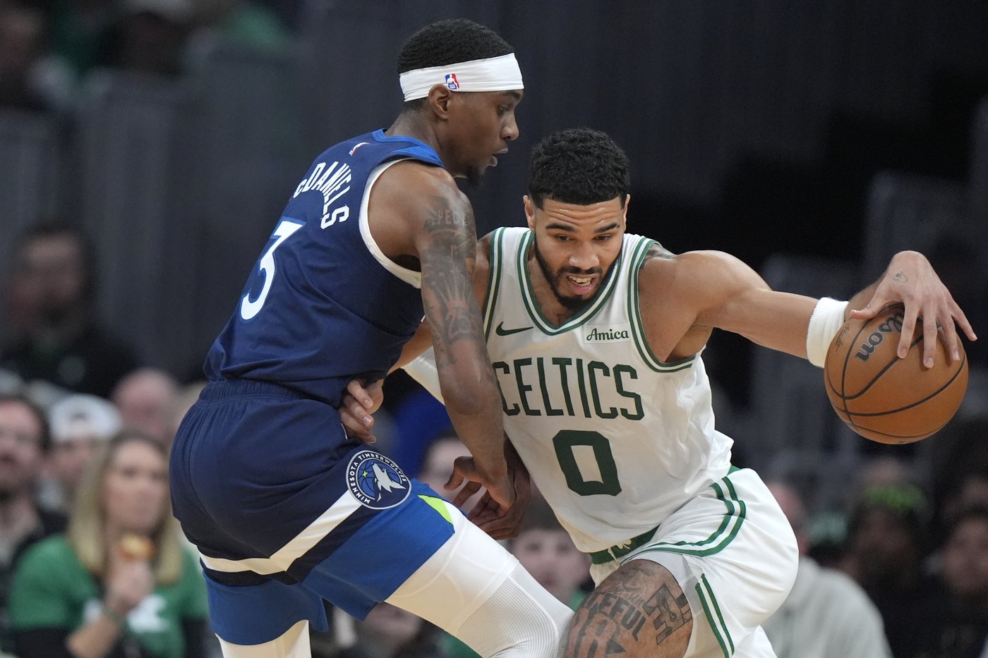 Jaylen Brown scores 29 points before Celtics beat Timberwolves 107-105 with late defensive stand | iNFOnews.ca