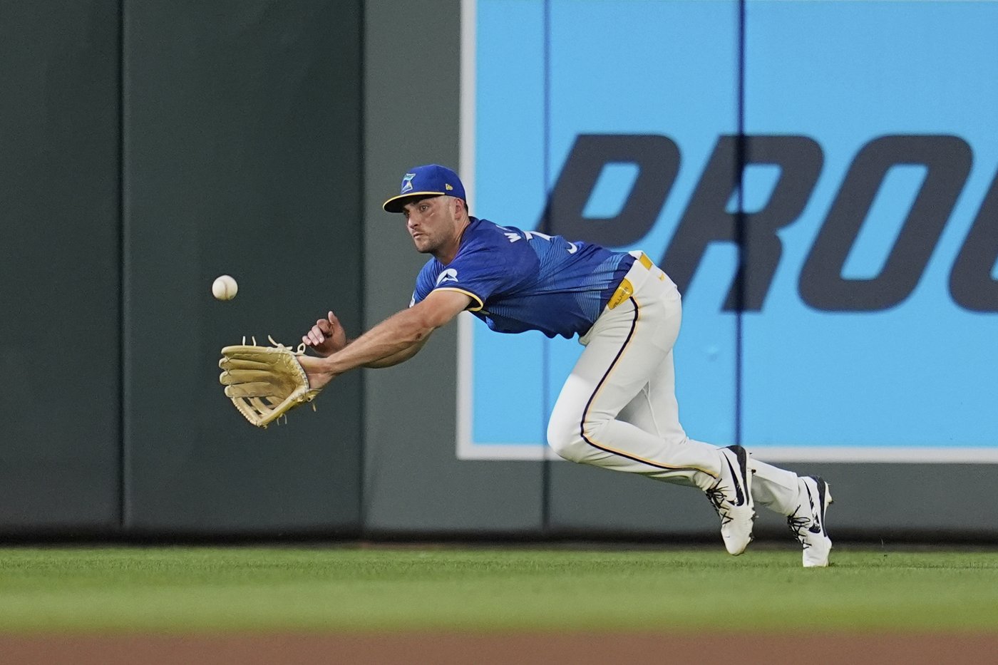 Twins place outfielder Matt Wallner on paternity list, recall Carson McCusker from Triple-A | iNFOnews.ca Twins place outfielder Matt Wallner on paternity list, recall Carson McCusker from Triple-A | iNFOnews.ca
