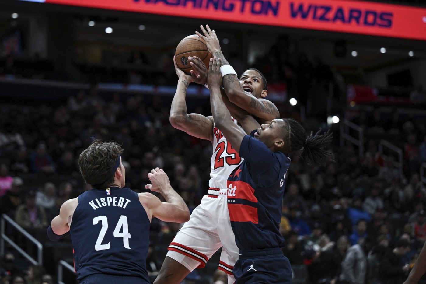 Vucevic and White lead Bulls to 127-108 win over Wizards, losers of 12 straight | iNFOnews.ca