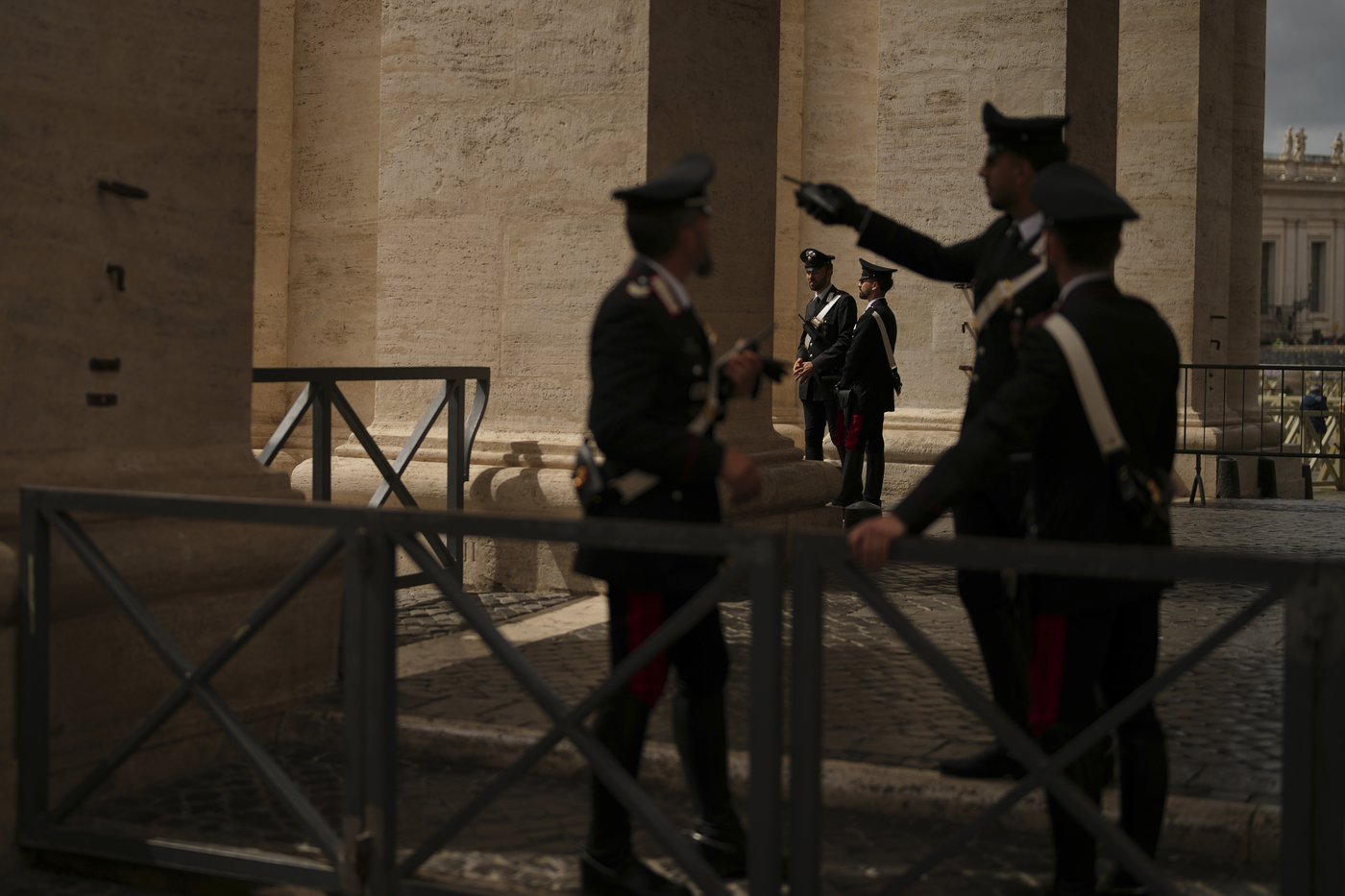 PHOTO COLLECTION: Vatican Pope Security | iNFOnews.ca PHOTO COLLECTION: Vatican Pope Security | iNFOnews.ca