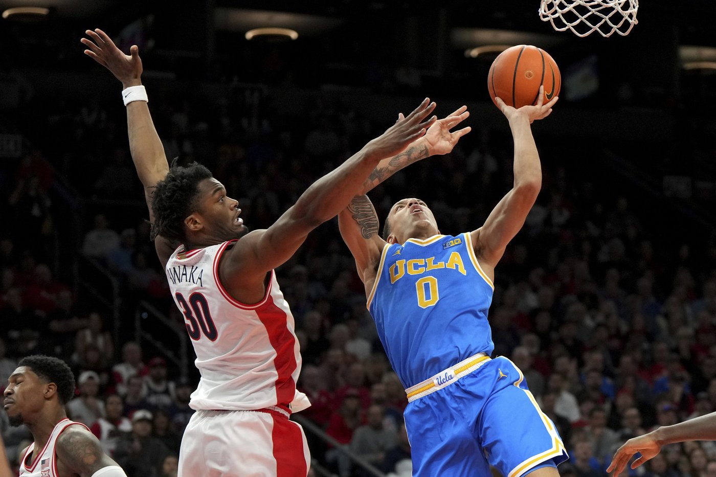 No. 24 UCLA fights back from a 13-point deficit in the second half to beat Arizona 57-54 | iNFOnews.ca No. 24 UCLA fights back from a 13-point deficit in the second half to beat Arizona 57-54 | iNFOnews.ca