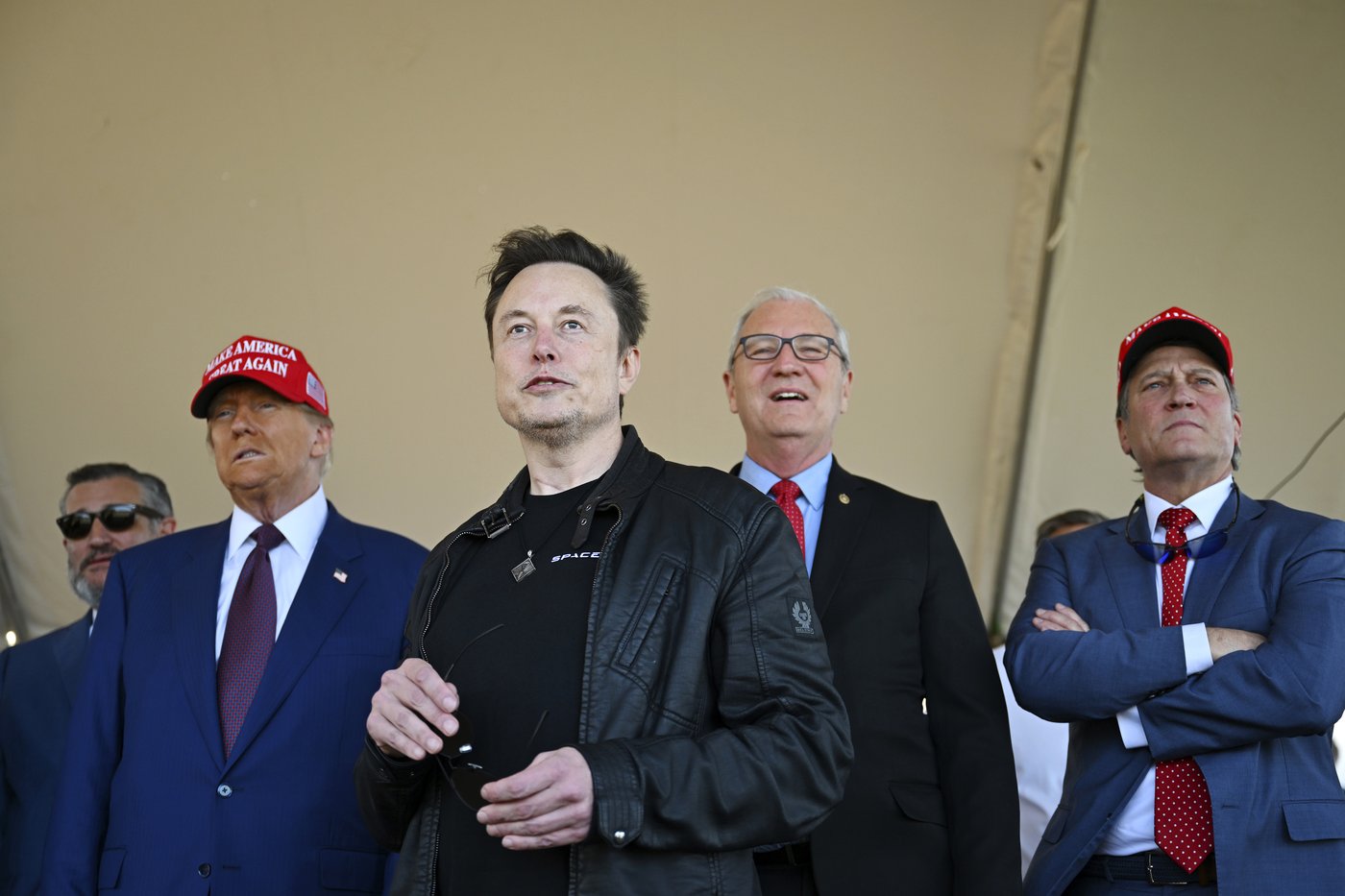 SpaceX launches giant Starship rocket, but aborts attempt to catch booster with mechanical arms | iNFOnews.ca SpaceX launches giant Starship rocket, but aborts attempt to catch booster with mechanical arms | iNFOnews.ca