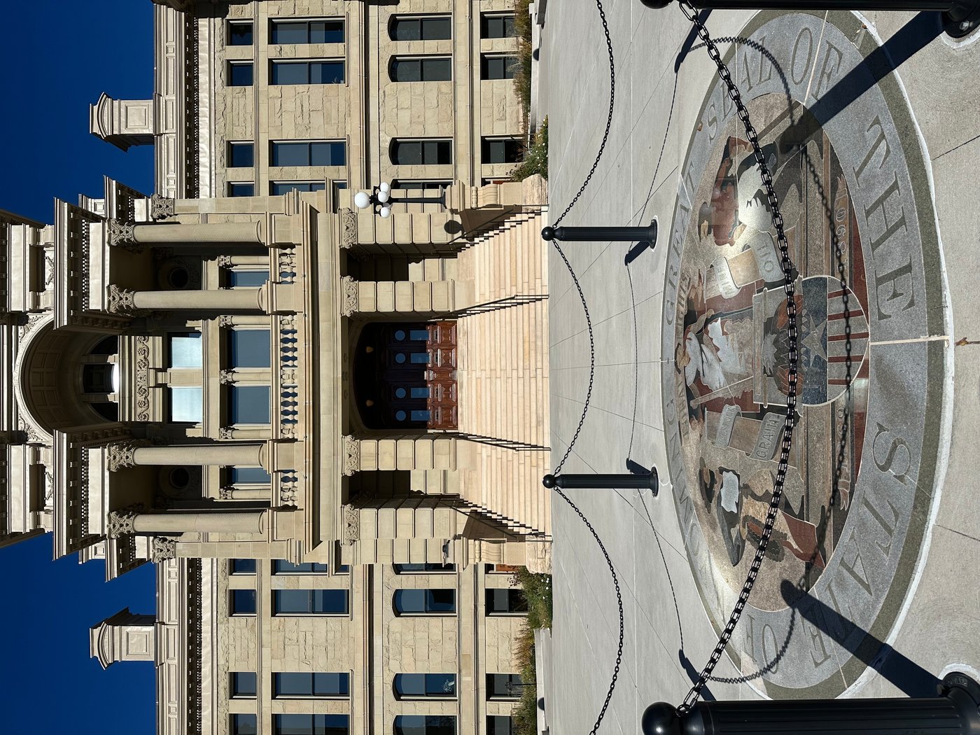 Wyoming Capitol bomb investigators focus on men seen in security video | iNFOnews.ca