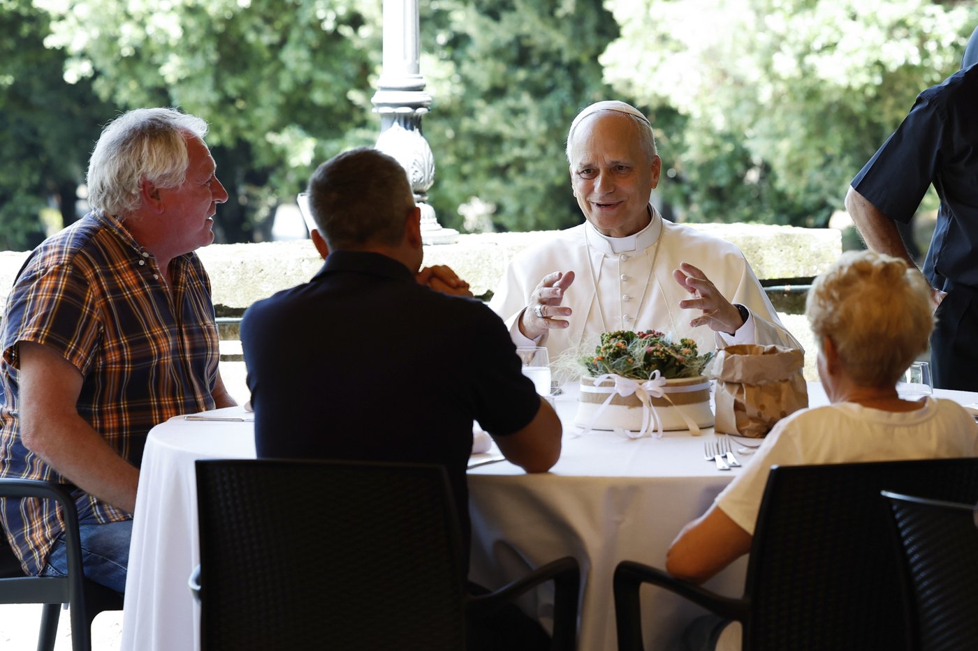Pope Leo XIV celebrates Mass for local homeless people, invites them to lunch at summer villa | iNFOnews.ca Pope Leo XIV celebrates Mass for local homeless people, invites them to lunch at summer villa | iNFOnews.ca