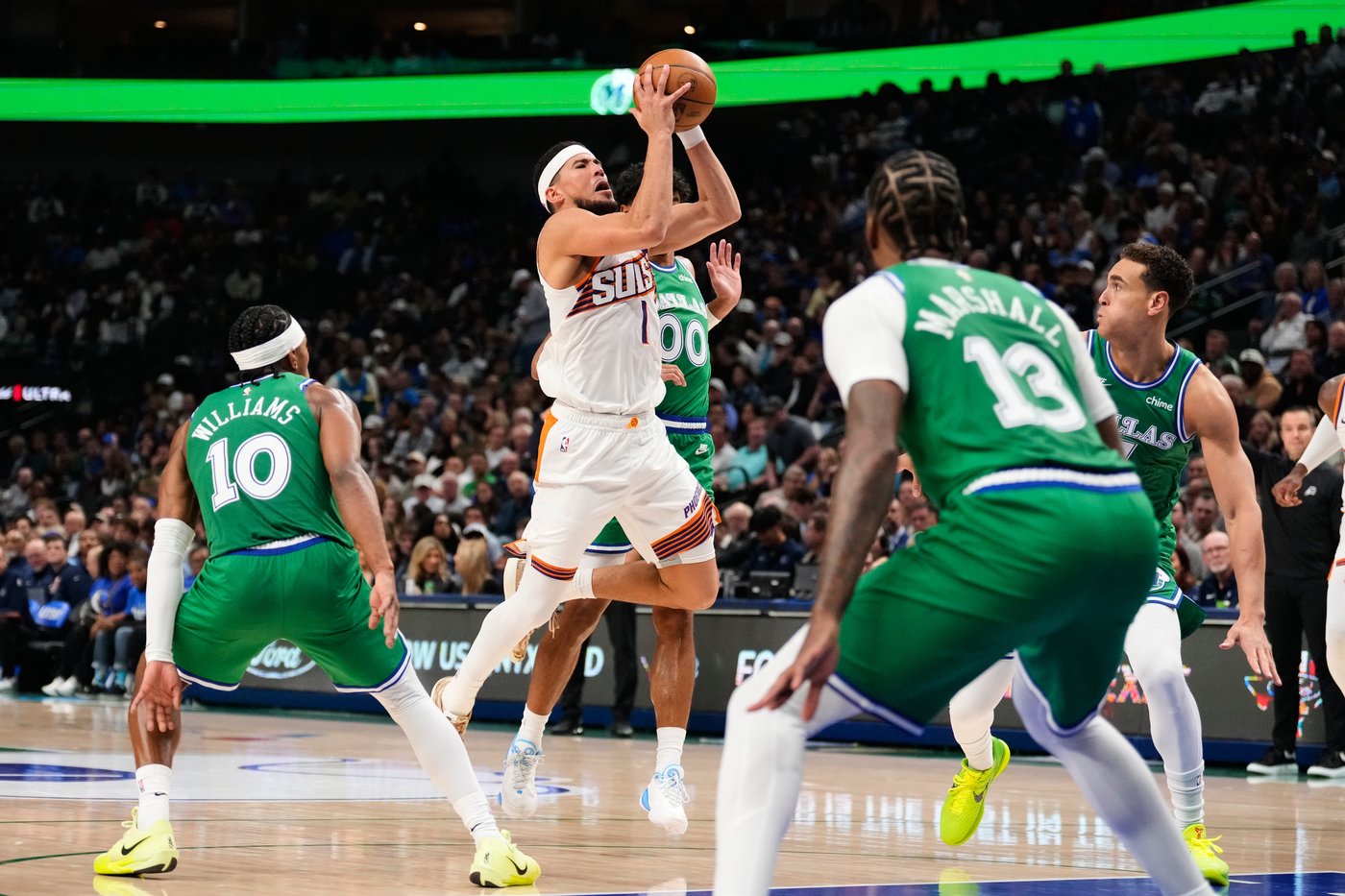 Devin Booker, Grayson Allen lead Suns past struggling Mavericks, 123-114 | iNFOnews.ca