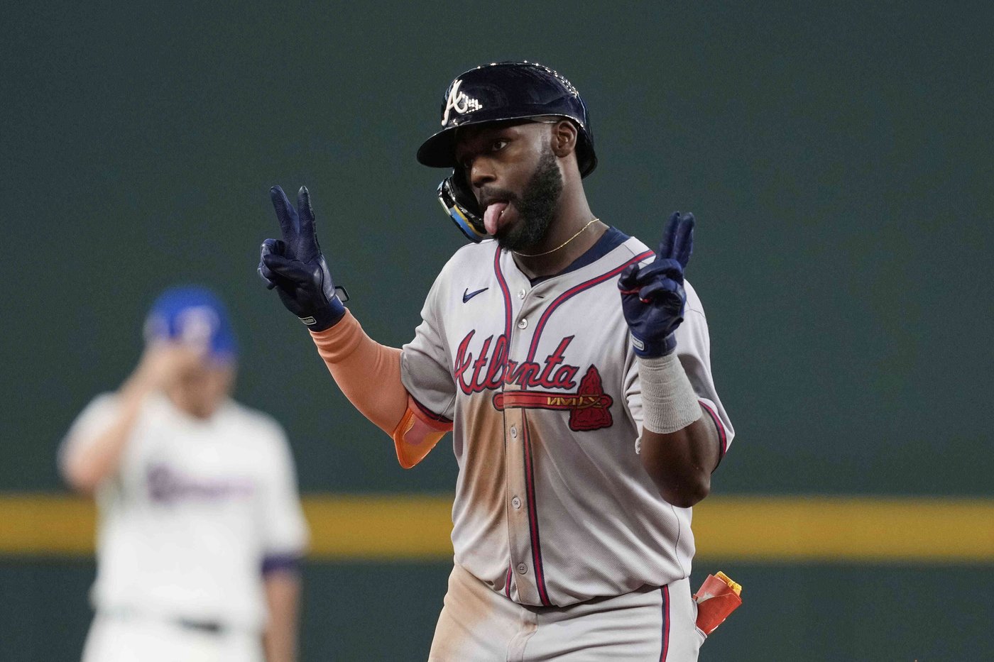 Semien has game-ending hit for Rangers in 10th to beat Braves after earlier shot to helmet | iNFOnews.ca