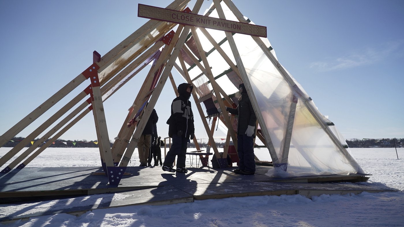 Thousands of people enjoy art on a frozen Minneapolis lake despite bone-chilling temperatures | iNFOnews.ca