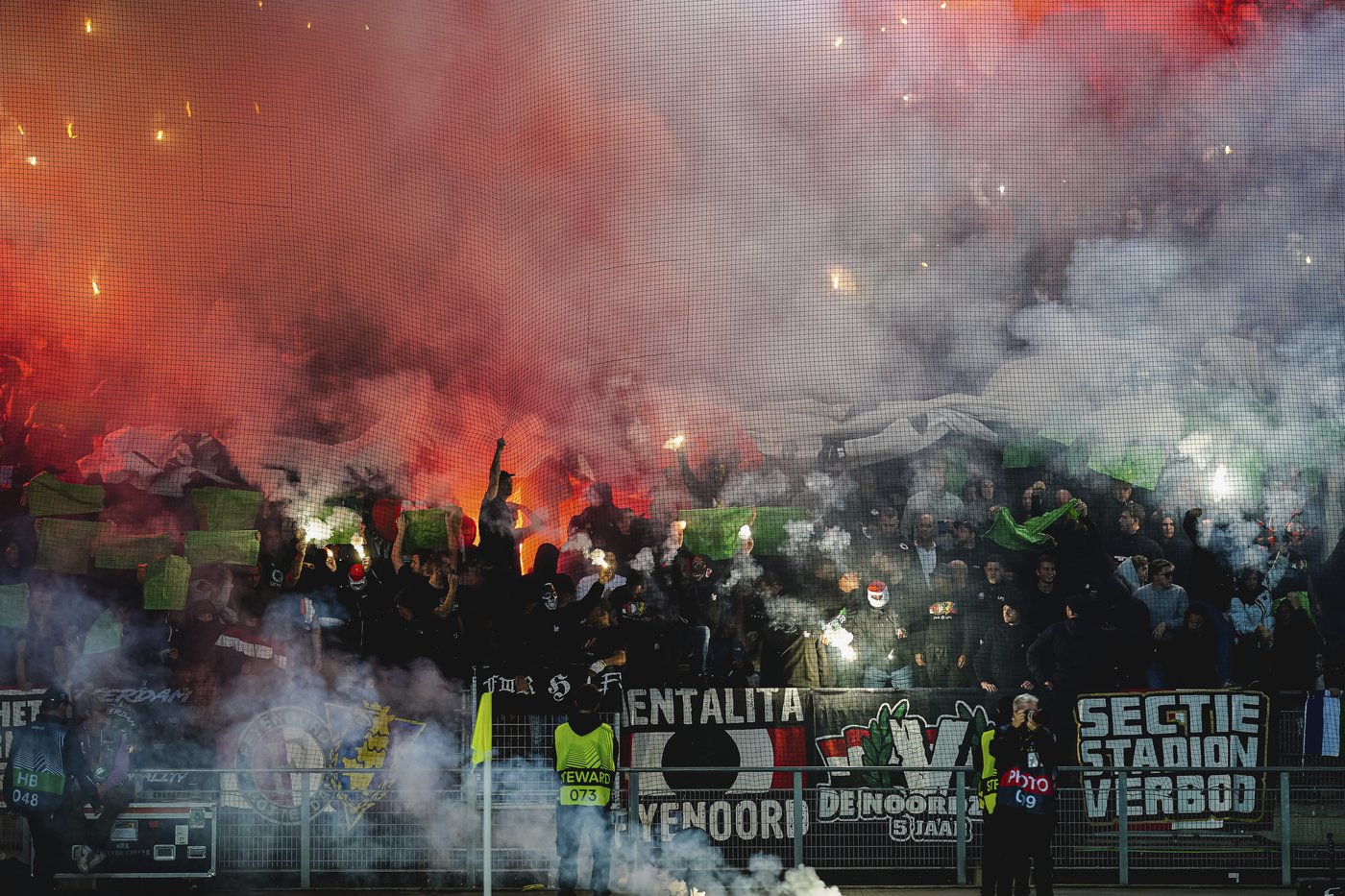 French police arrest Feyenoord fans at the border ahead of Champions League match in Lille | iNFOnews.ca