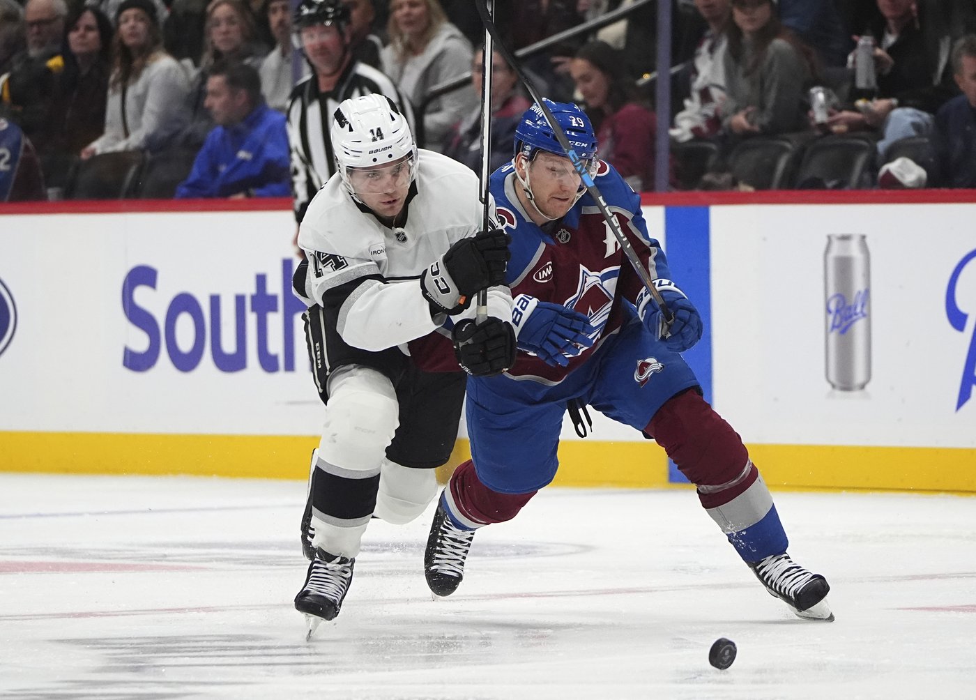 Rantanen has 9th career hat trick, Avalanche beat Kings 4-2 | iNFOnews.ca