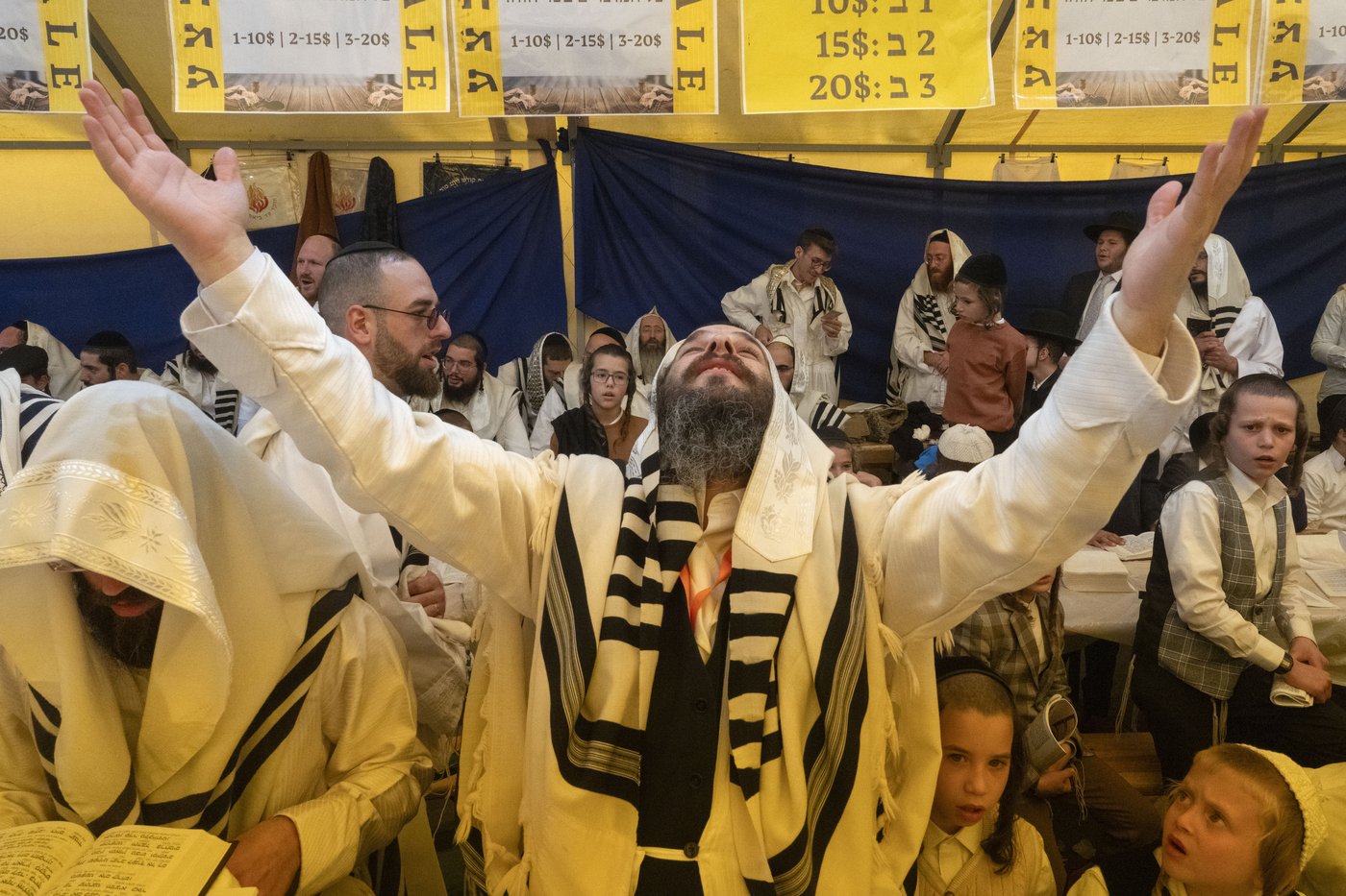 Thousands of Jewish pilgrims come to Ukraine for Rosh Hashana despite official warnings | iNFOnews.ca