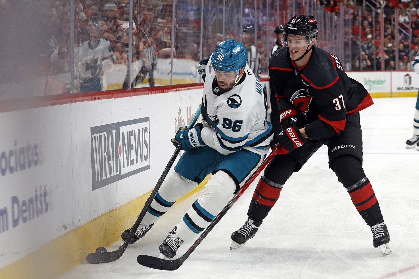 Jalen Chatfield scores in 3rd period as the Hurricanes beat the Sharks 3-2 | iNFOnews.ca Jalen Chatfield scores in 3rd period as the Hurricanes beat the Sharks 3-2 | iNFOnews.ca
