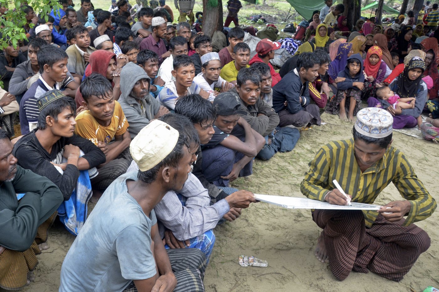 Two boats with more than 260 Rohingya refugees arrives in Indonesia's coast | iNFOnews.ca Two boats with more than 260 Rohingya refugees arrives in Indonesia's coast | iNFOnews.ca