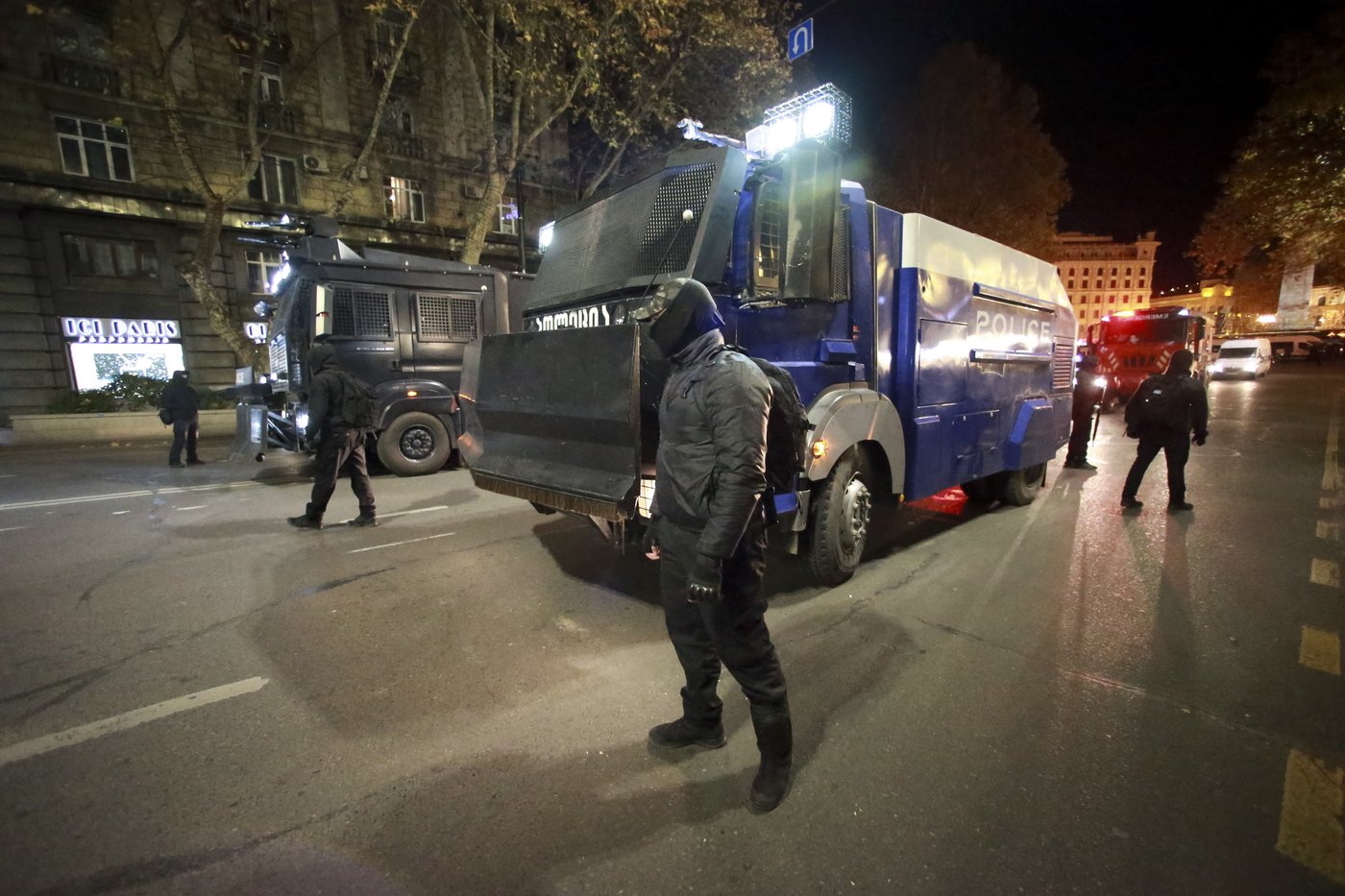 Georgian protesters clash with police for a second night after EU talks are suspended | iNFOnews.ca